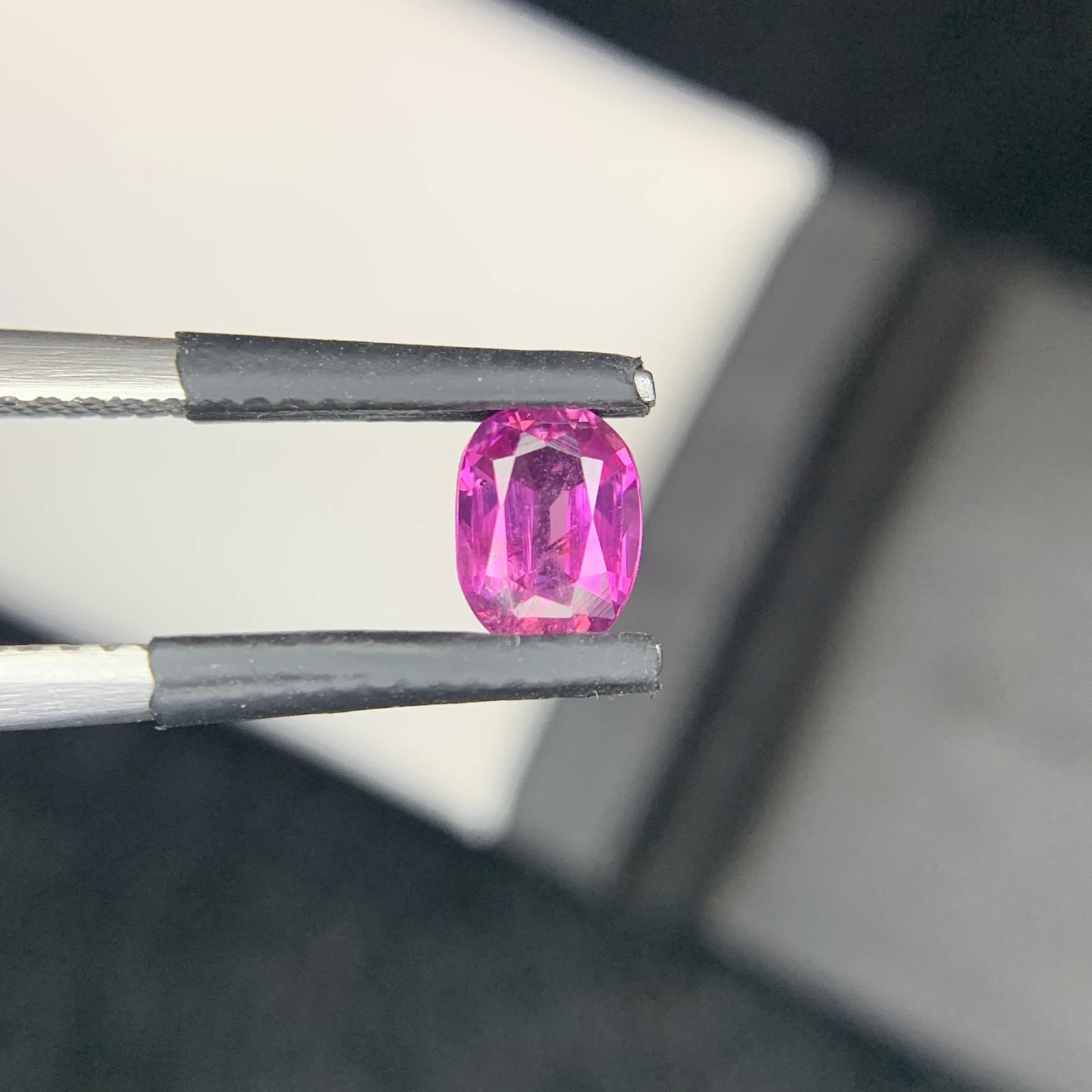 0.76 carat Natural Pink Kashmir Sapphire Cushion Shape Loose Gemstone from Pakistan — view 6