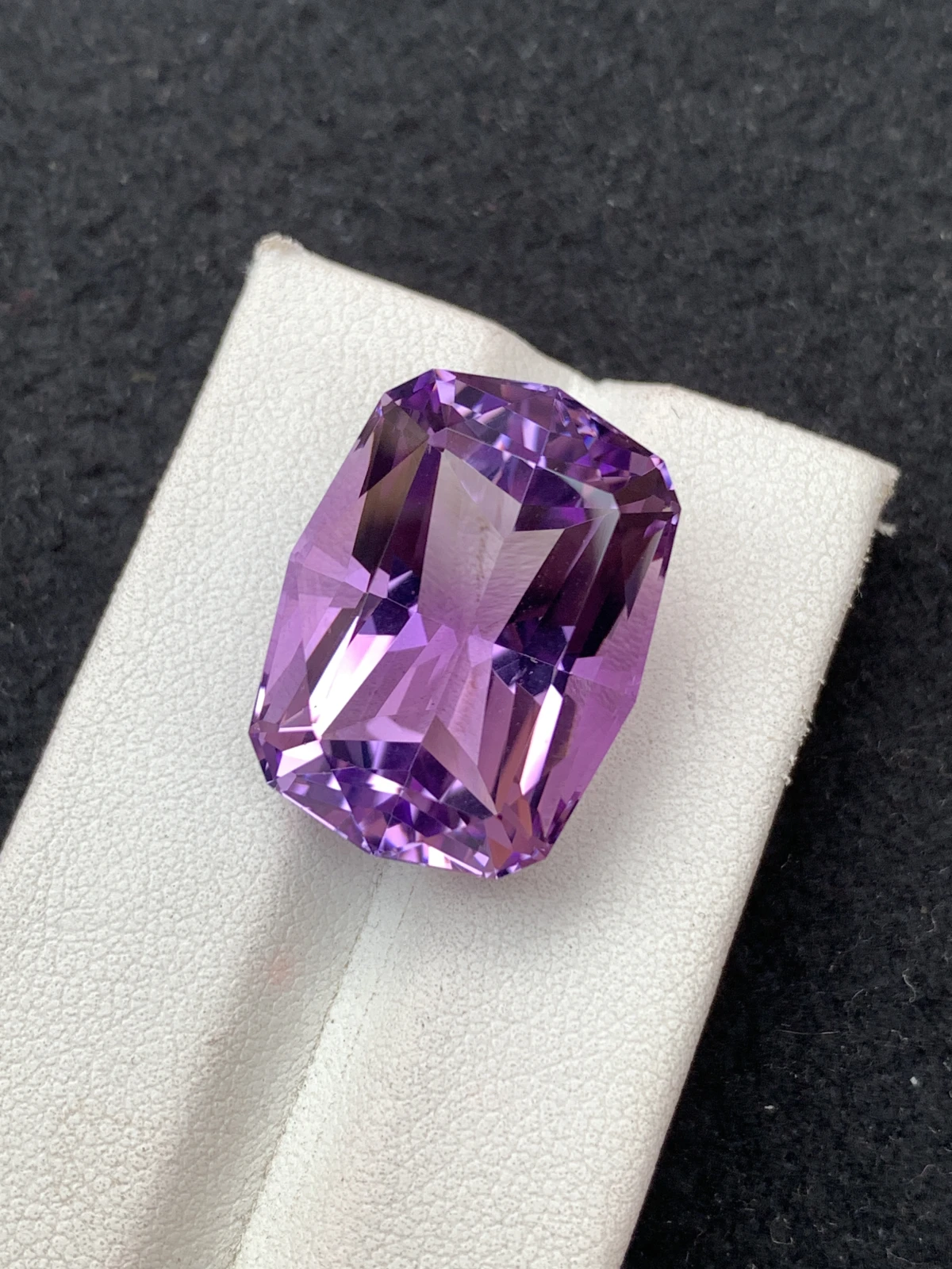 ICA GemLab Certified Natural 30.37 ct Natural Purple Amethyst Fancy Shape Loose Gemstone — view 1