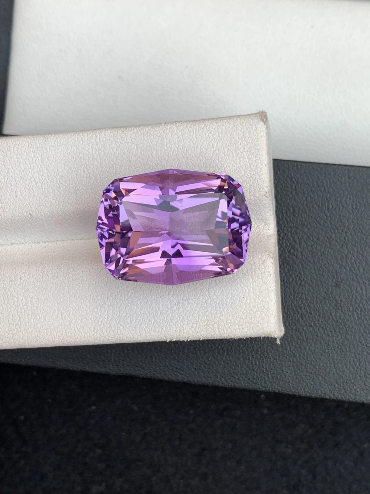 ICA GemLab Certified Natural 30.37 ct Natural Purple Amethyst Fancy Shape Loose Gemstone — view 3