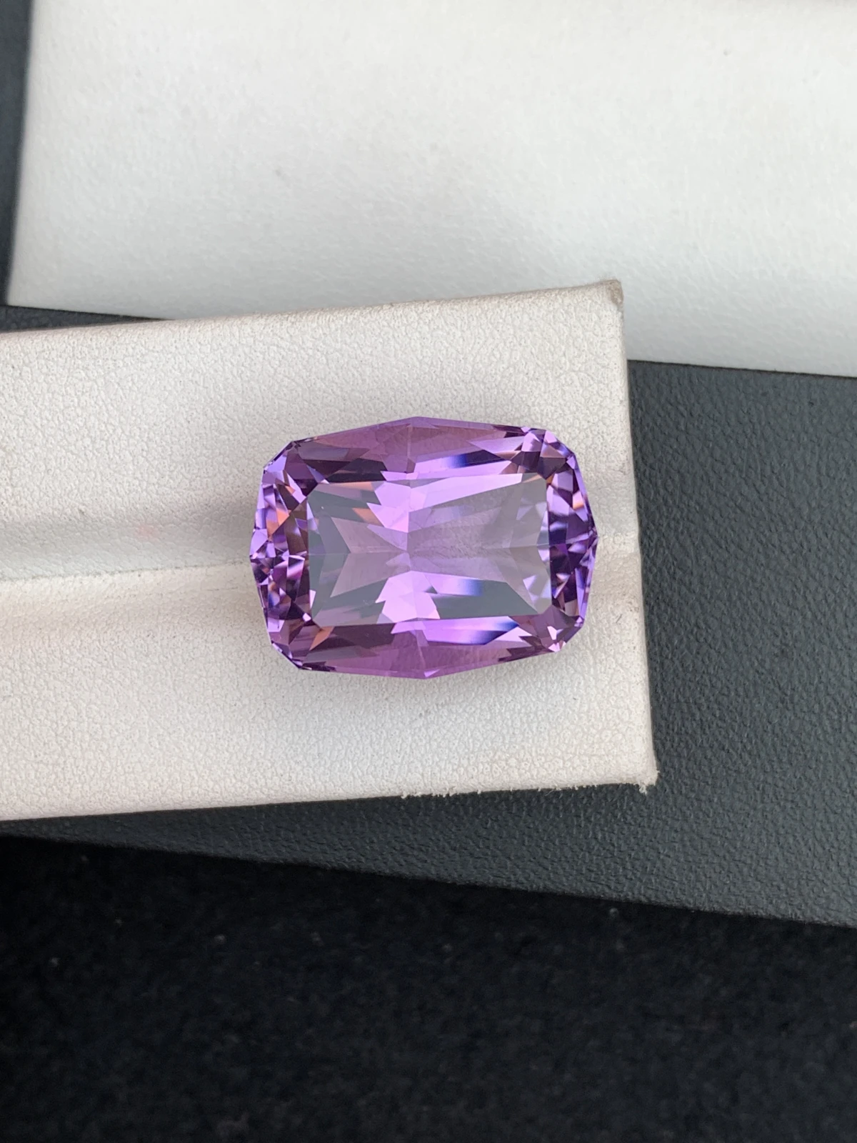 ICA GemLab Certified Natural 30.37 ct Natural Purple Amethyst Fancy Shape Loose Gemstone — view 5