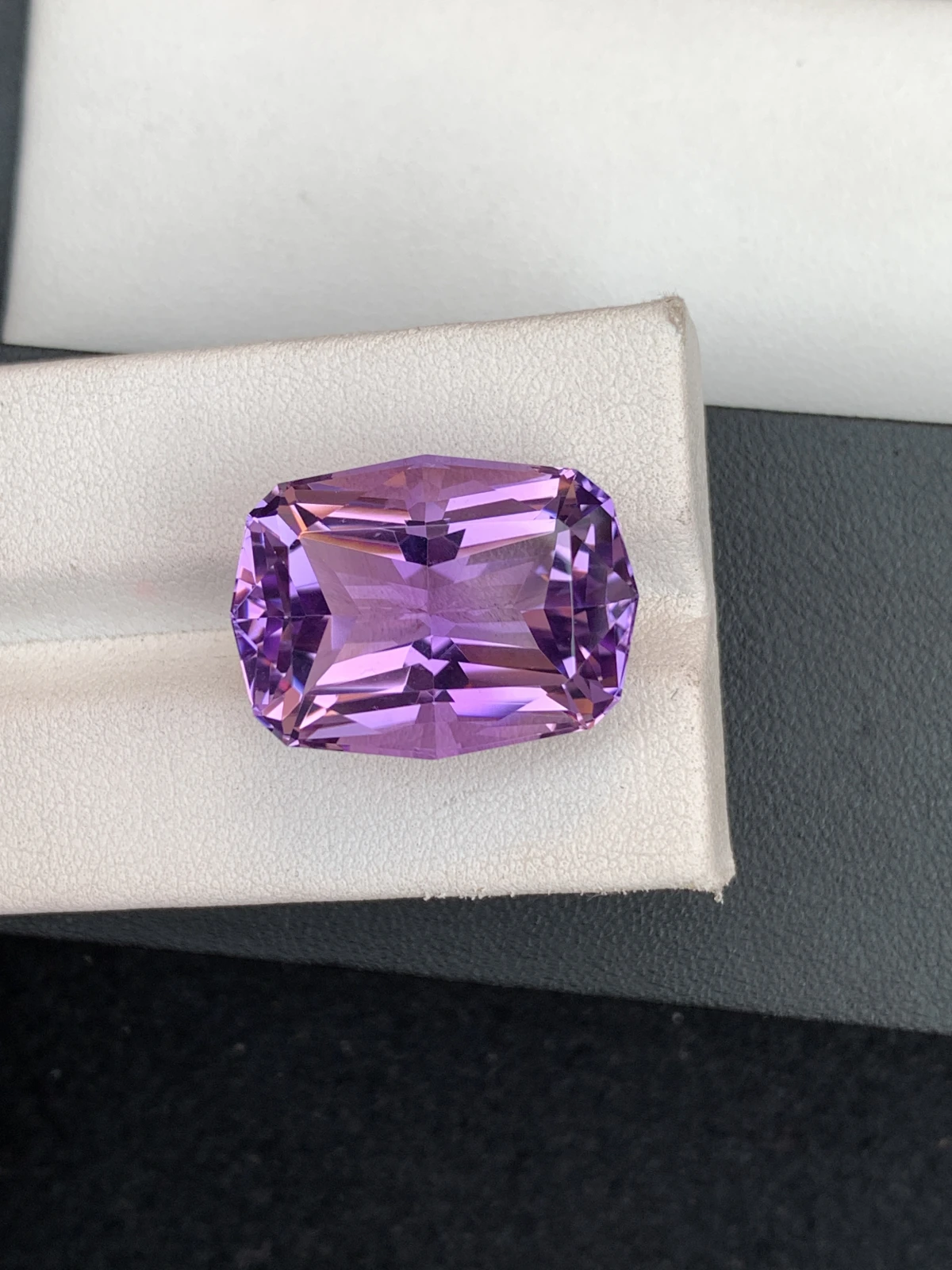 ICA GemLab Certified Natural 30.37 ct Natural Purple Amethyst Fancy Shape Loose Gemstone — view 6