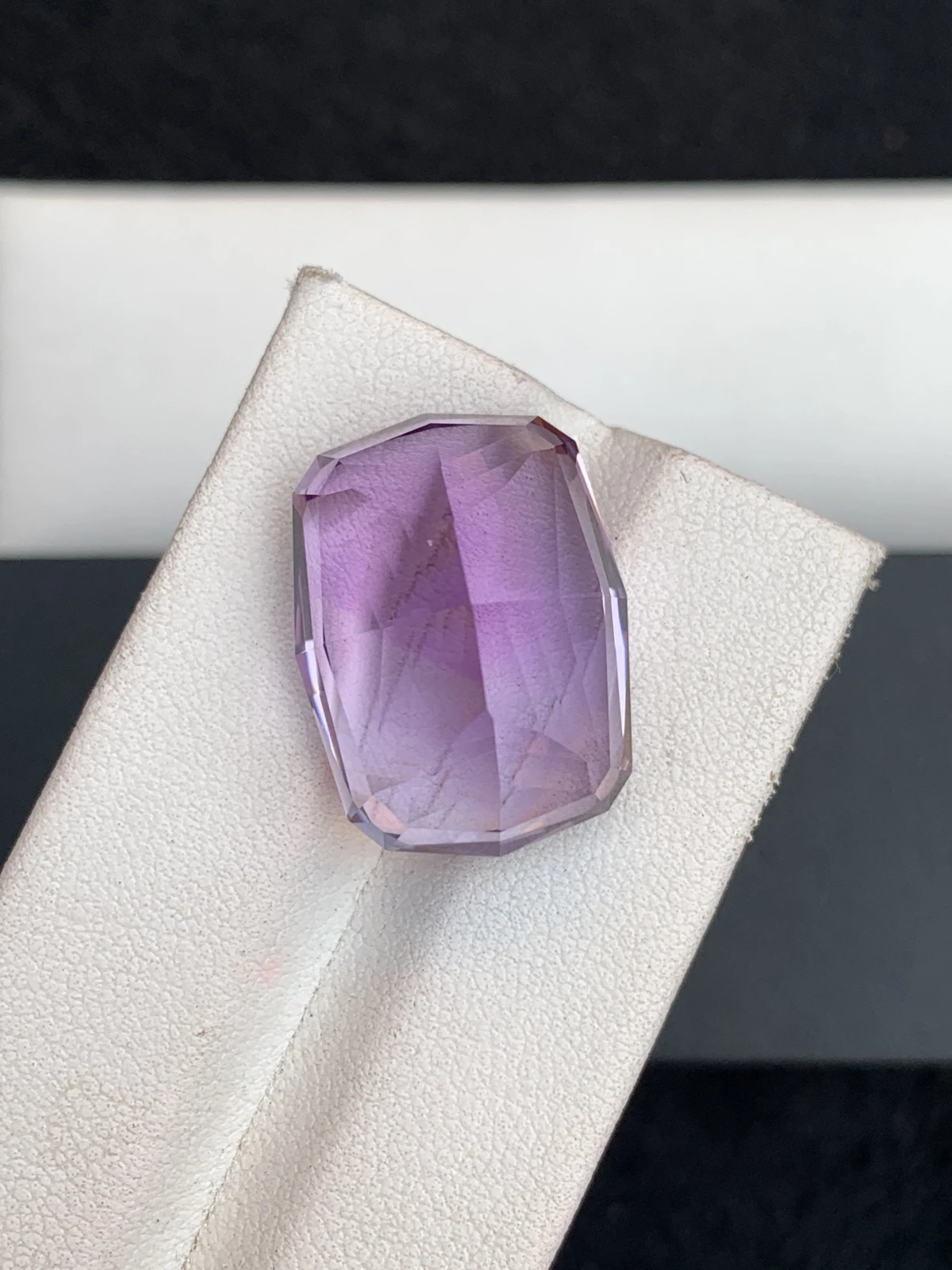 ICA GemLab Certified Natural 30.37 ct Natural Purple Amethyst Fancy Shape Loose Gemstone — view 14