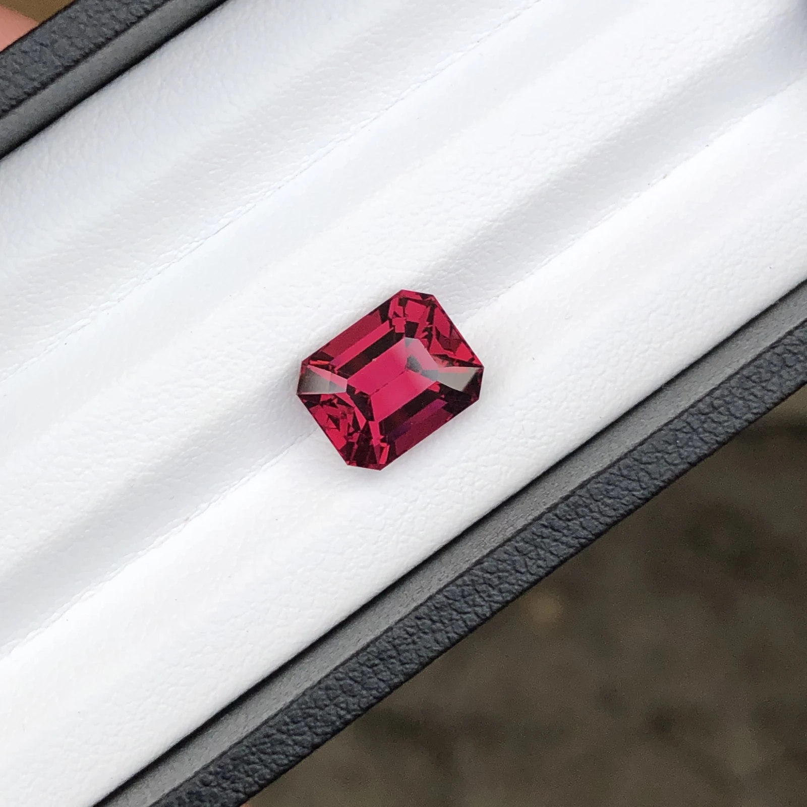 5.40 ct Natural Rhodolite Garnet Octagon Shape Loose Gemstone — view 4