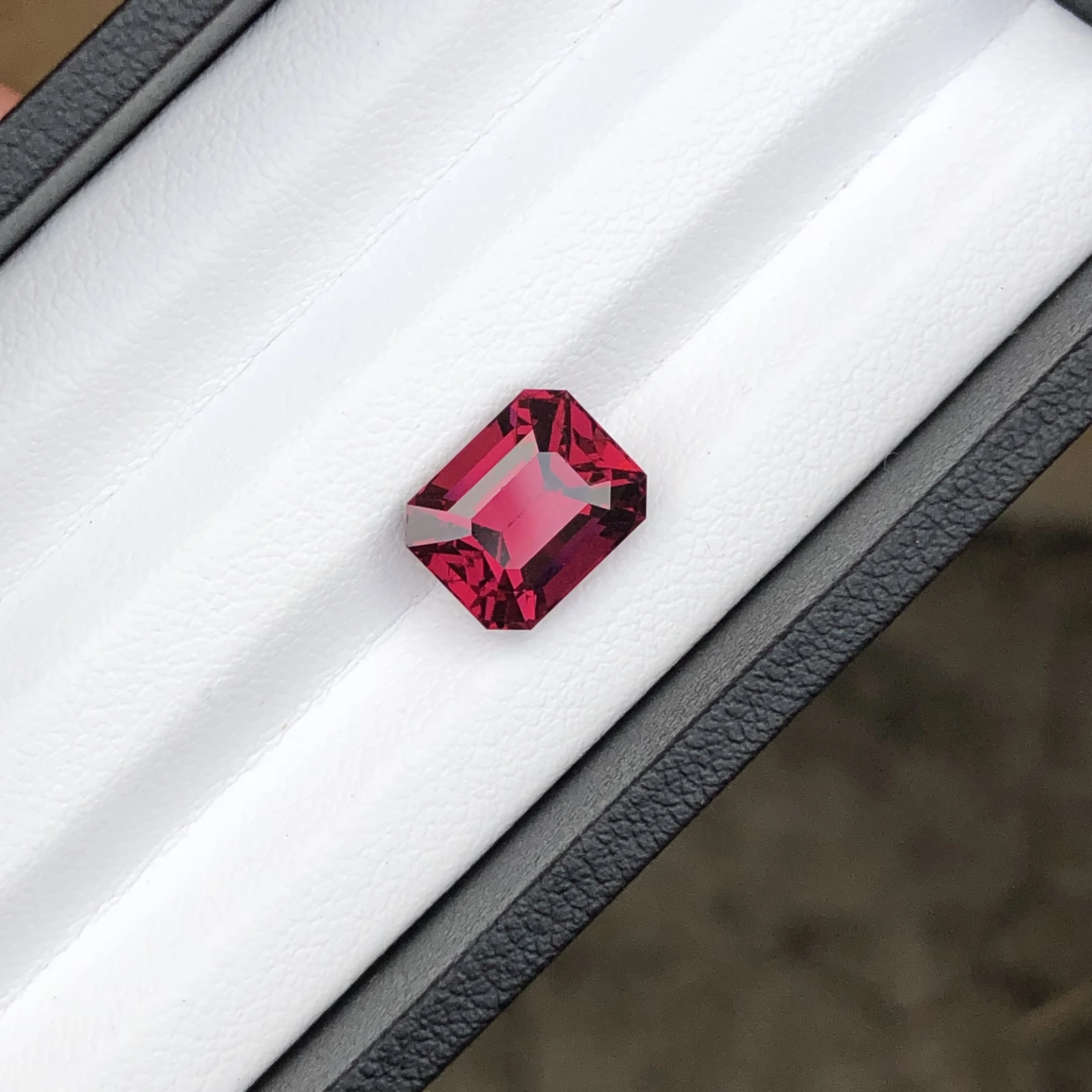 5.40 ct Natural Rhodolite Garnet Octagon Shape Loose Gemstone — view 5