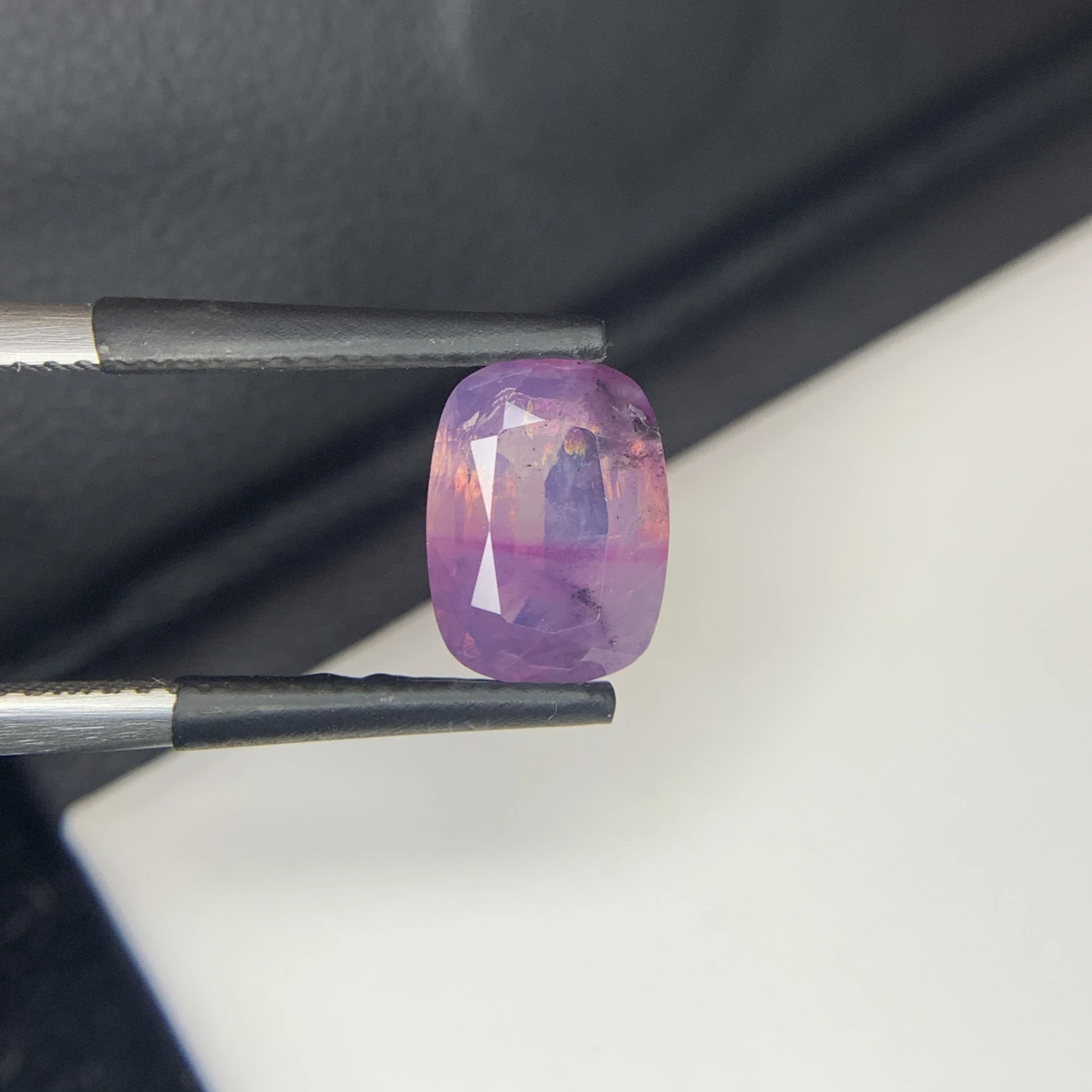 Natural Kashmir Sapphire 2.89 Carat Purple Color Cushion Shape Faceted Loose Gemstone — view 10