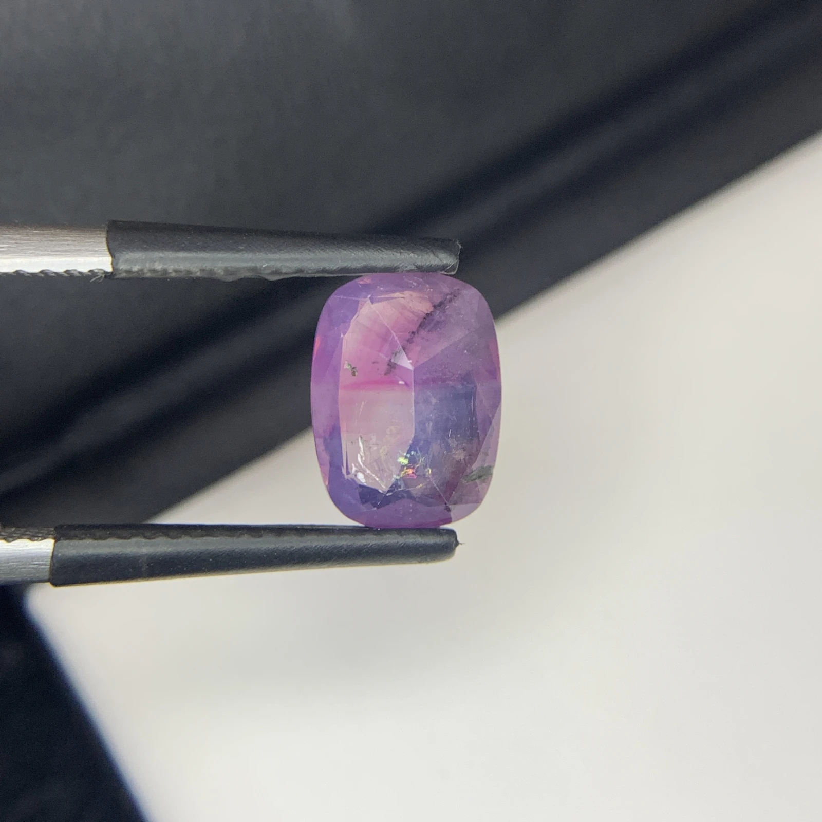 Natural Kashmir Sapphire 2.89 Carat Purple Color Cushion Shape Faceted Loose Gemstone — view 11