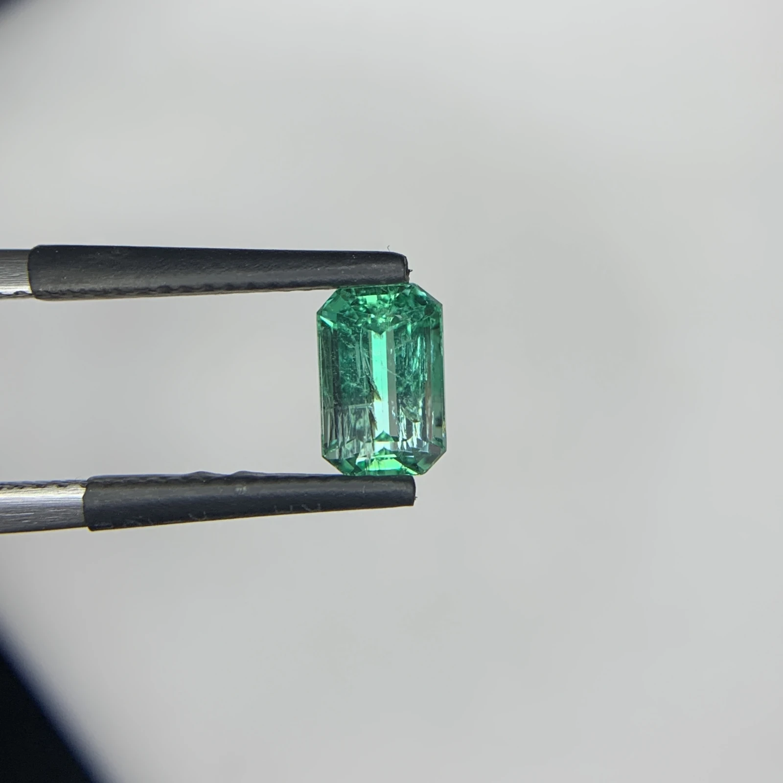 Natural Green Emerald 1.29 Carat Emerald Shape Faceted Loose Gemstone — view 4