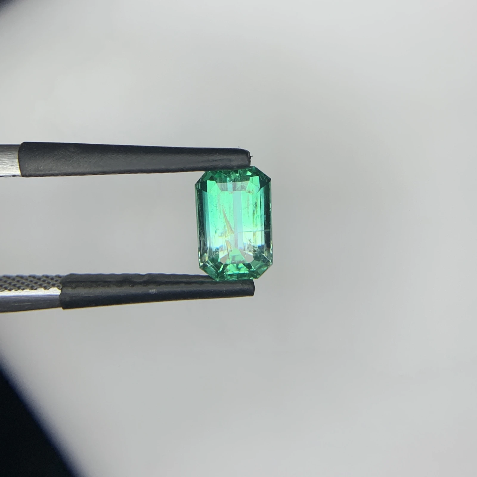 Natural Green Emerald 1.29 Carat Emerald Shape Faceted Loose Gemstone — view 7
