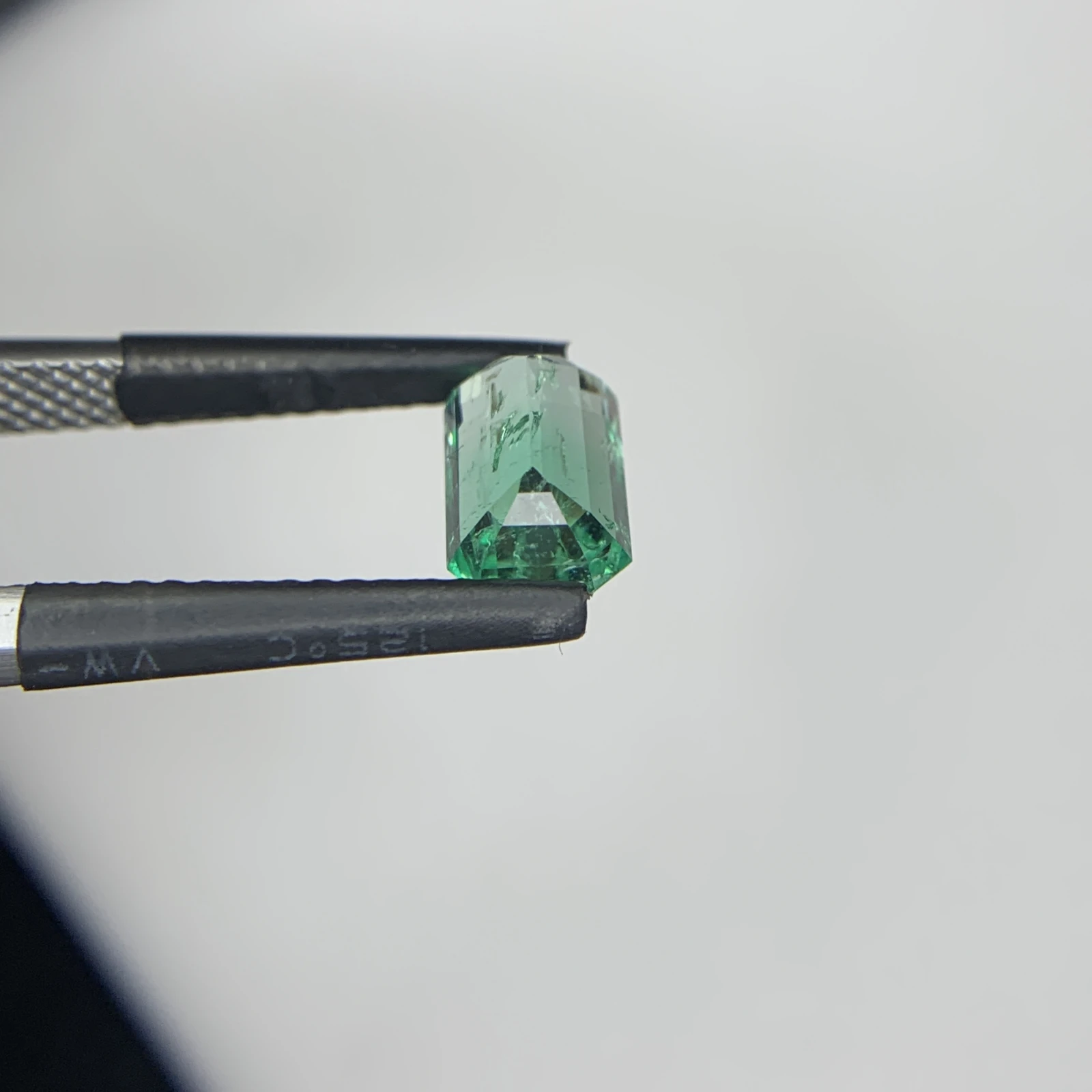 Natural Green Emerald 1.29 Carat Emerald Shape Faceted Loose Gemstone — view 9