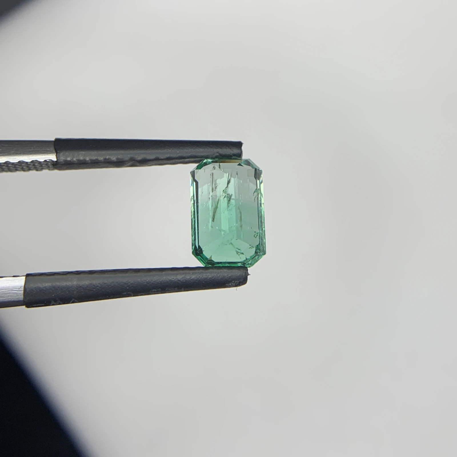 Natural Green Emerald 1.29 Carat Emerald Shape Faceted Loose Gemstone — view 10