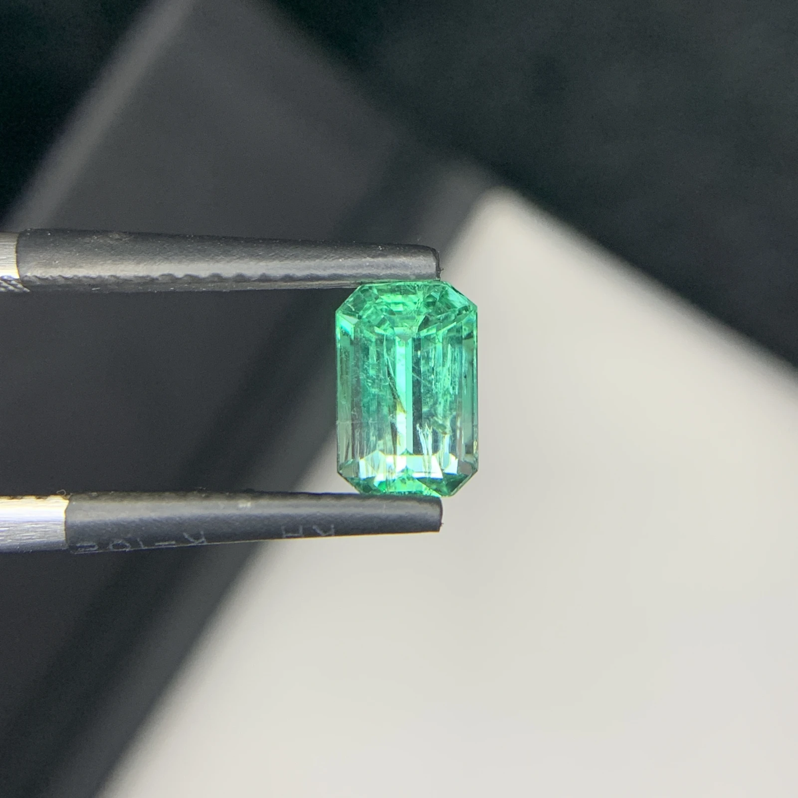 Natural Green Emerald 1.29 Carat Emerald Shape Faceted Loose Gemstone — view 12