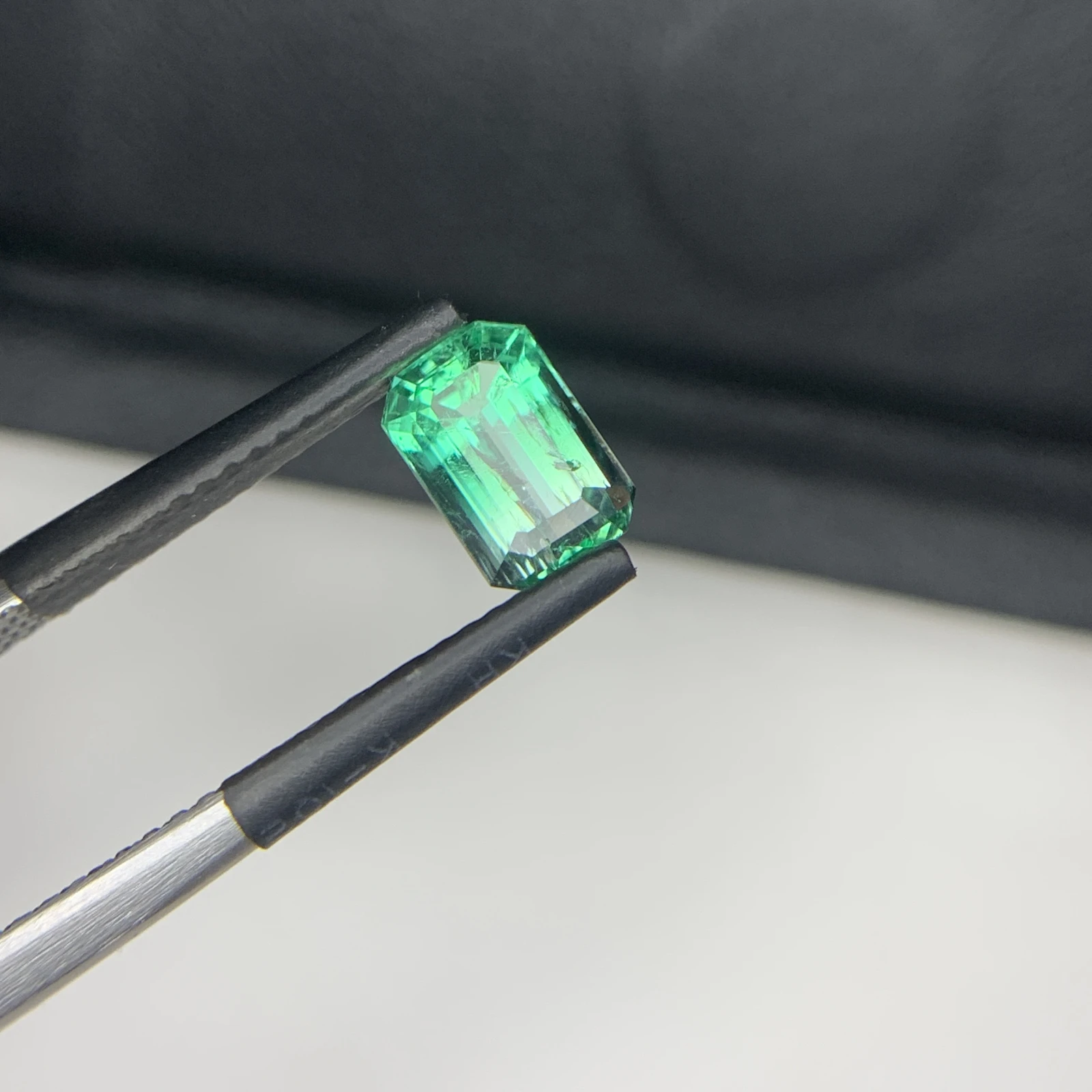 Natural Green Emerald 1.29 Carat Emerald Shape Faceted Loose Gemstone — view 15