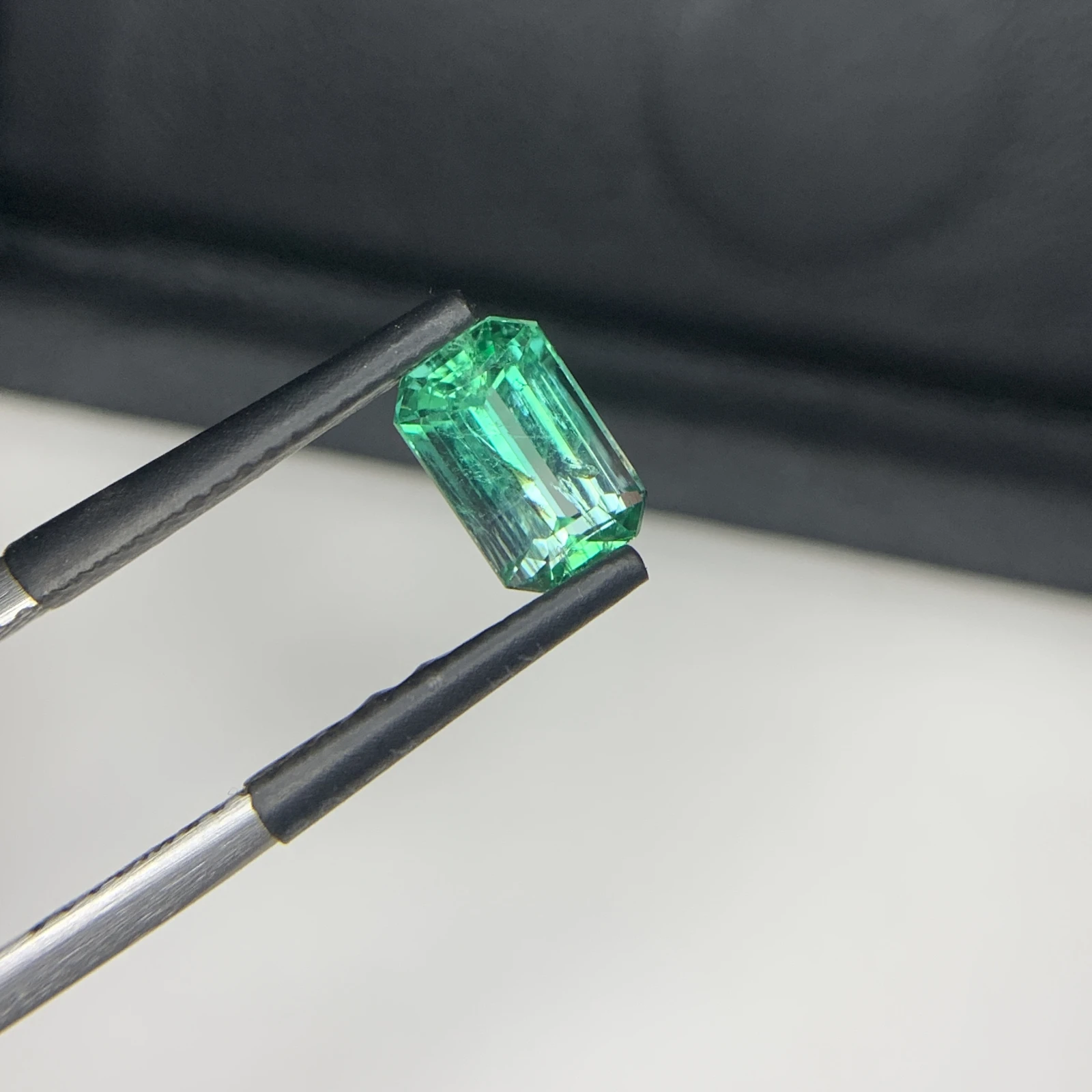 Natural Green Emerald 1.29 Carat Emerald Shape Faceted Loose Gemstone — view 16
