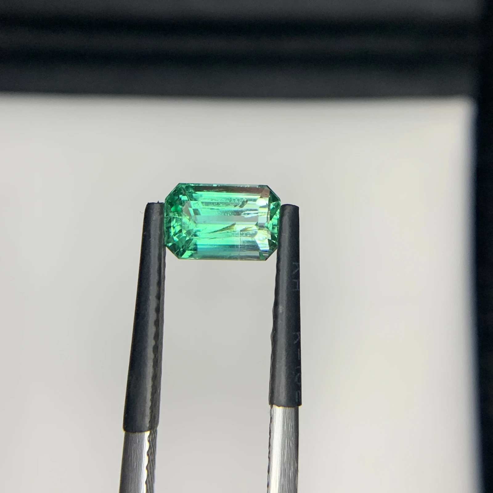 Natural Green Emerald 1.29 Carat Emerald Shape Faceted Loose Gemstone — view 17