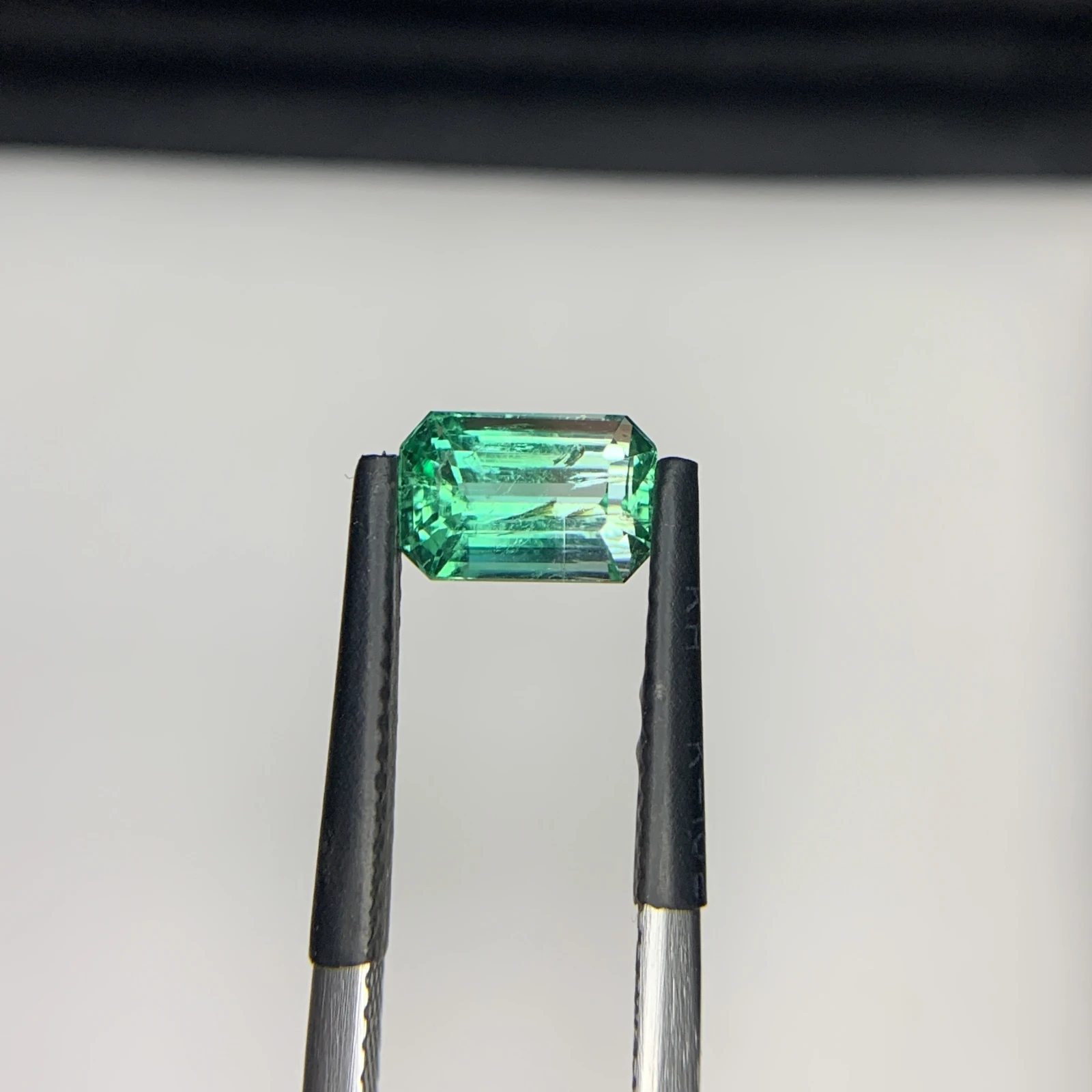 Natural Green Emerald 1.29 Carat Emerald Shape Faceted Loose Gemstone — view 18