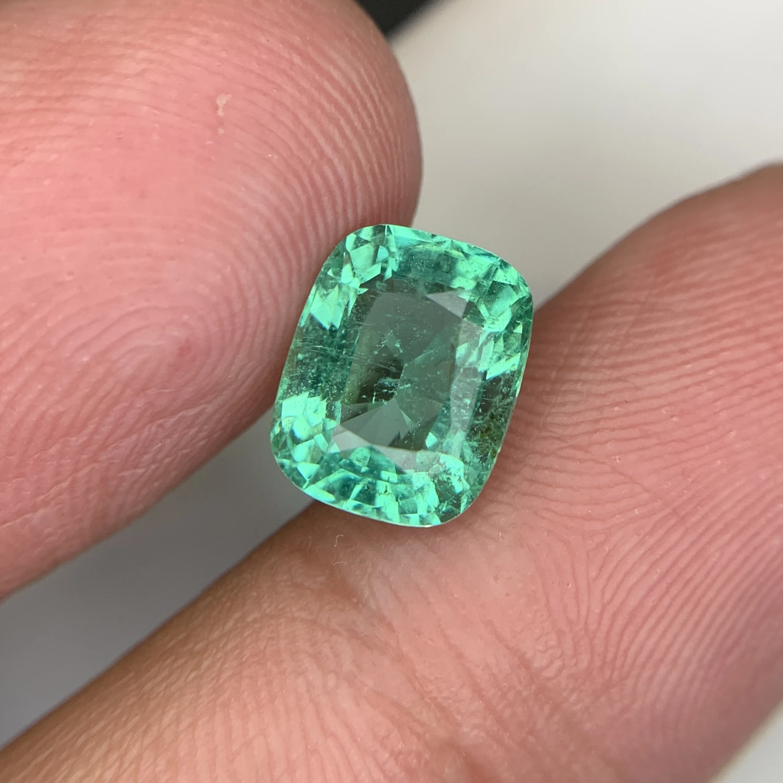 IGI Certified 3.14 ct Natural Panjshir Emerald Cushion Shape Loose Gemstone from Afghanistan — view 14