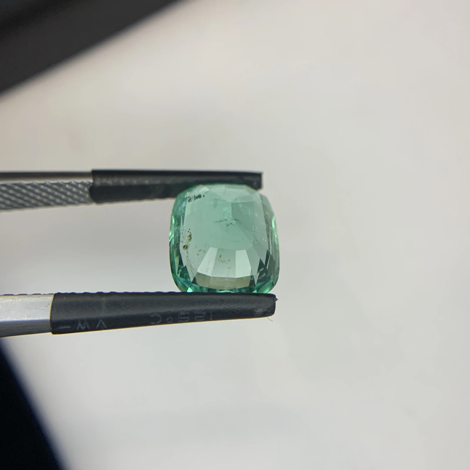 IGI Certified 3.14 ct Natural Panjshir Emerald Cushion Shape Loose Gemstone from Afghanistan — view 7