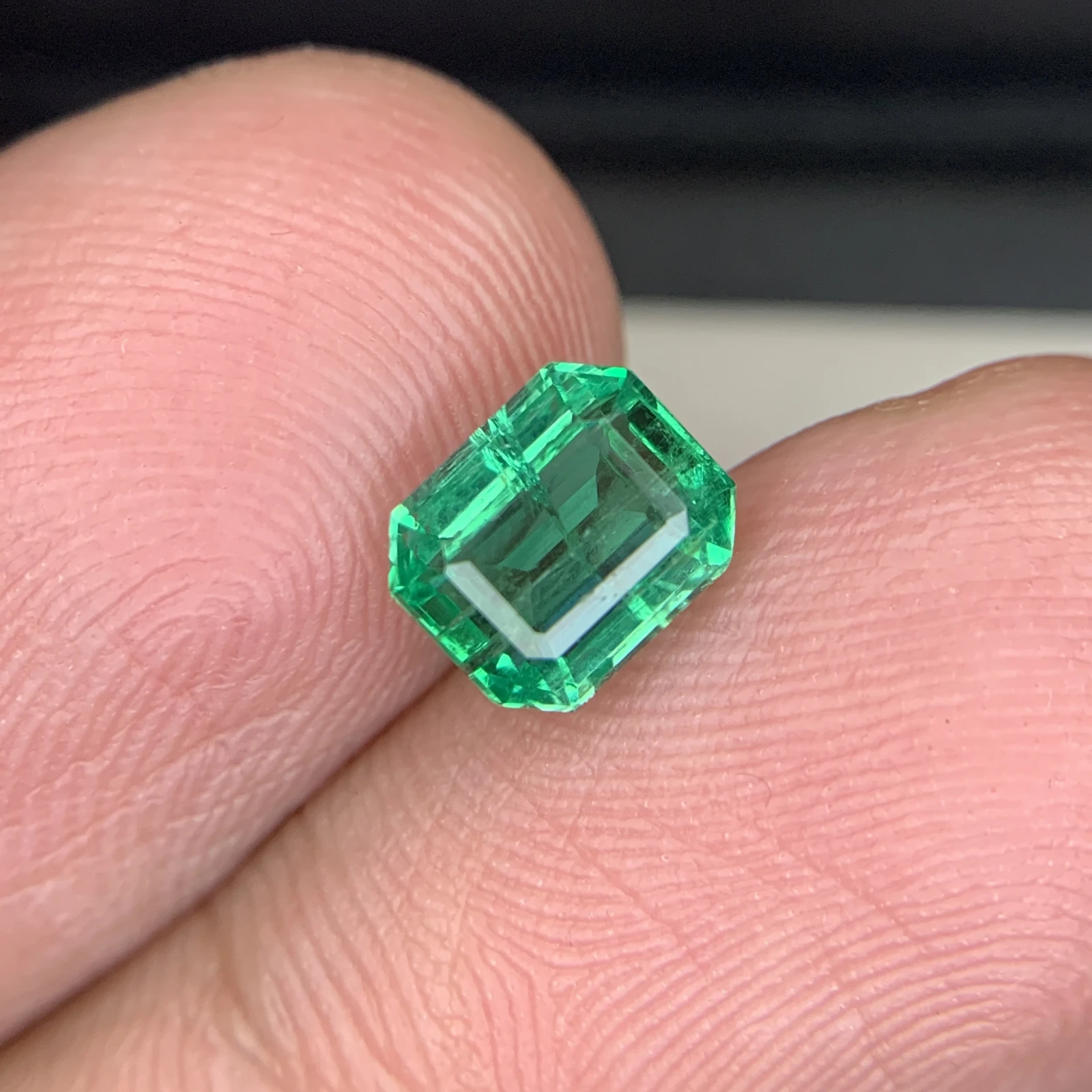 IGI Certified 1.78 ct Natural Panjshir Emerald Octagon Shape Loose Gemstone from Afghanistan — view 15