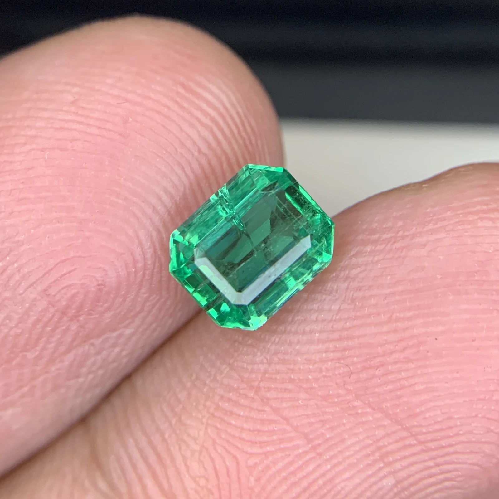 IGI Certified 1.78 ct Natural Panjshir Emerald Octagon Shape Loose Gemstone from Afghanistan — view 16