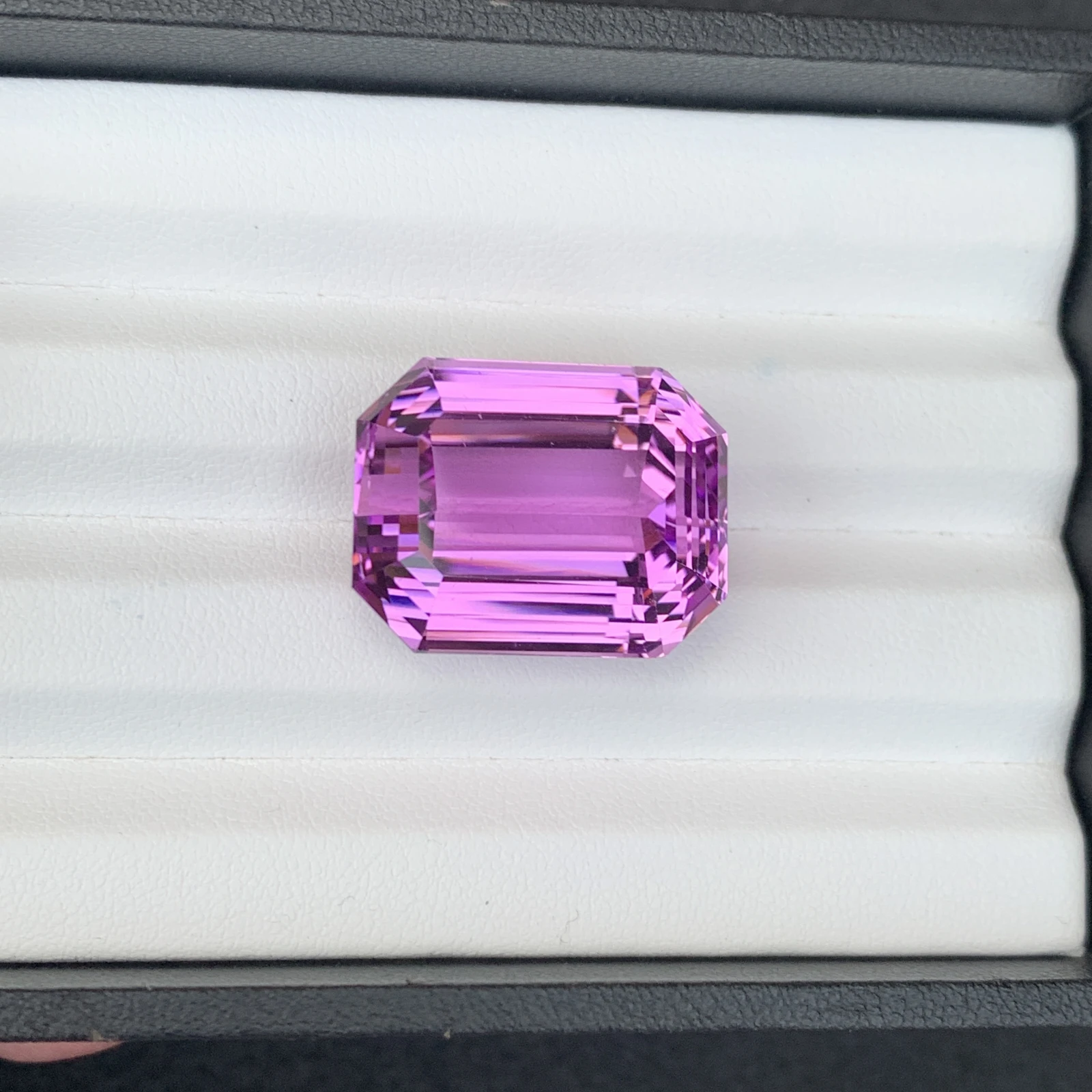 Natural Purple Kunzite 62.40 Carat Faceted Emerald Loose Gemstone — view 6