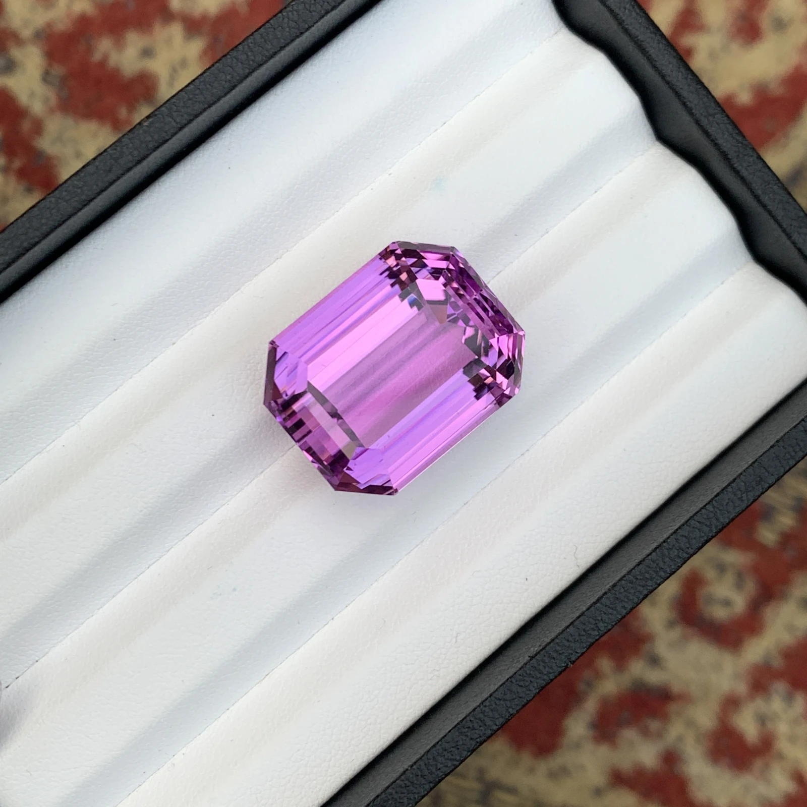 Natural Purple Kunzite 62.40 Carat Faceted Emerald Loose Gemstone — view 10