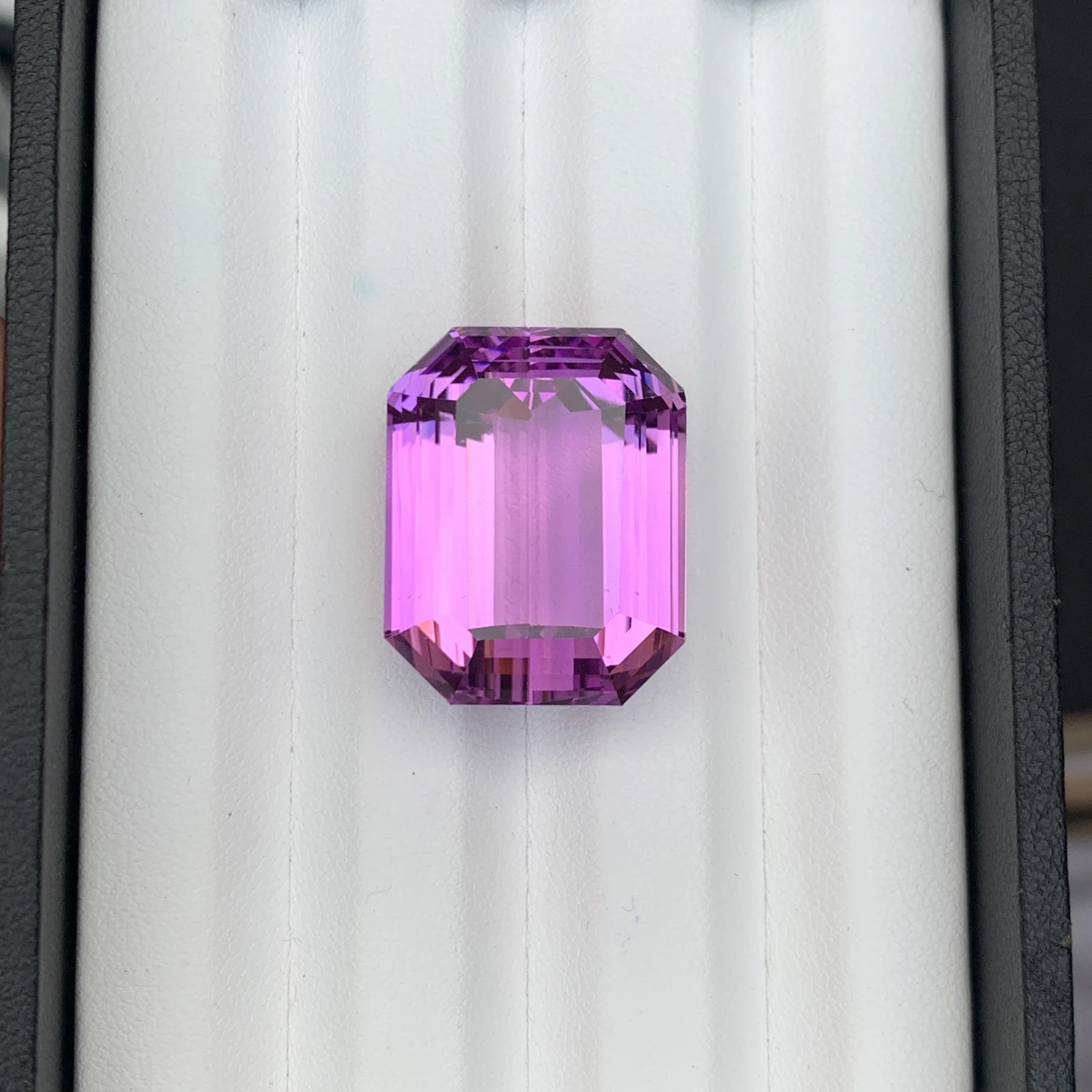 Natural Purple Kunzite 62.40 Carat Faceted Emerald Loose Gemstone — view 13
