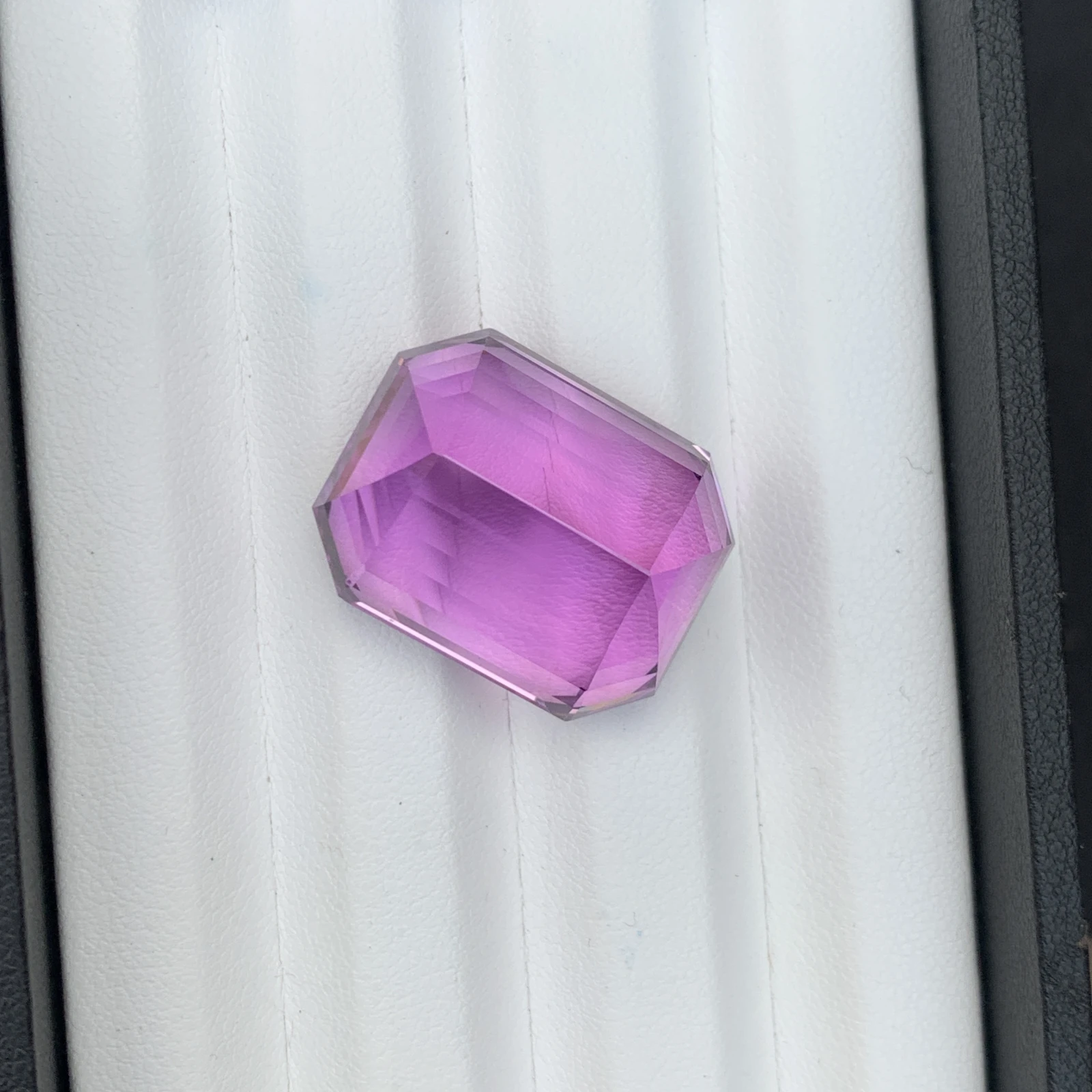 Natural Purple Kunzite 62.40 Carat Faceted Emerald Loose Gemstone — view 15