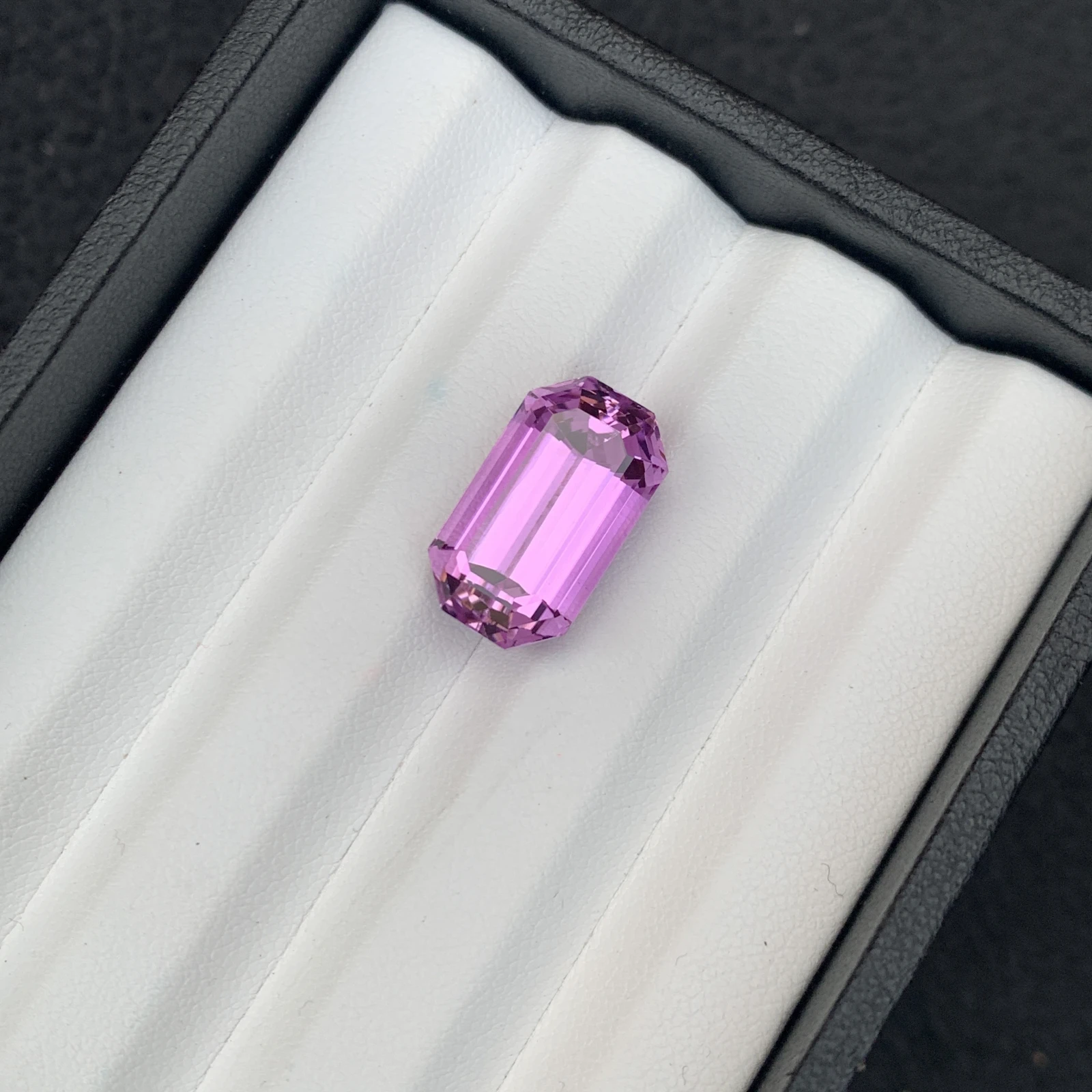Natural Pinkish Purple Kunzite 16.03 Carat Faceted Emerald Cut Loose Gemstone — view 16