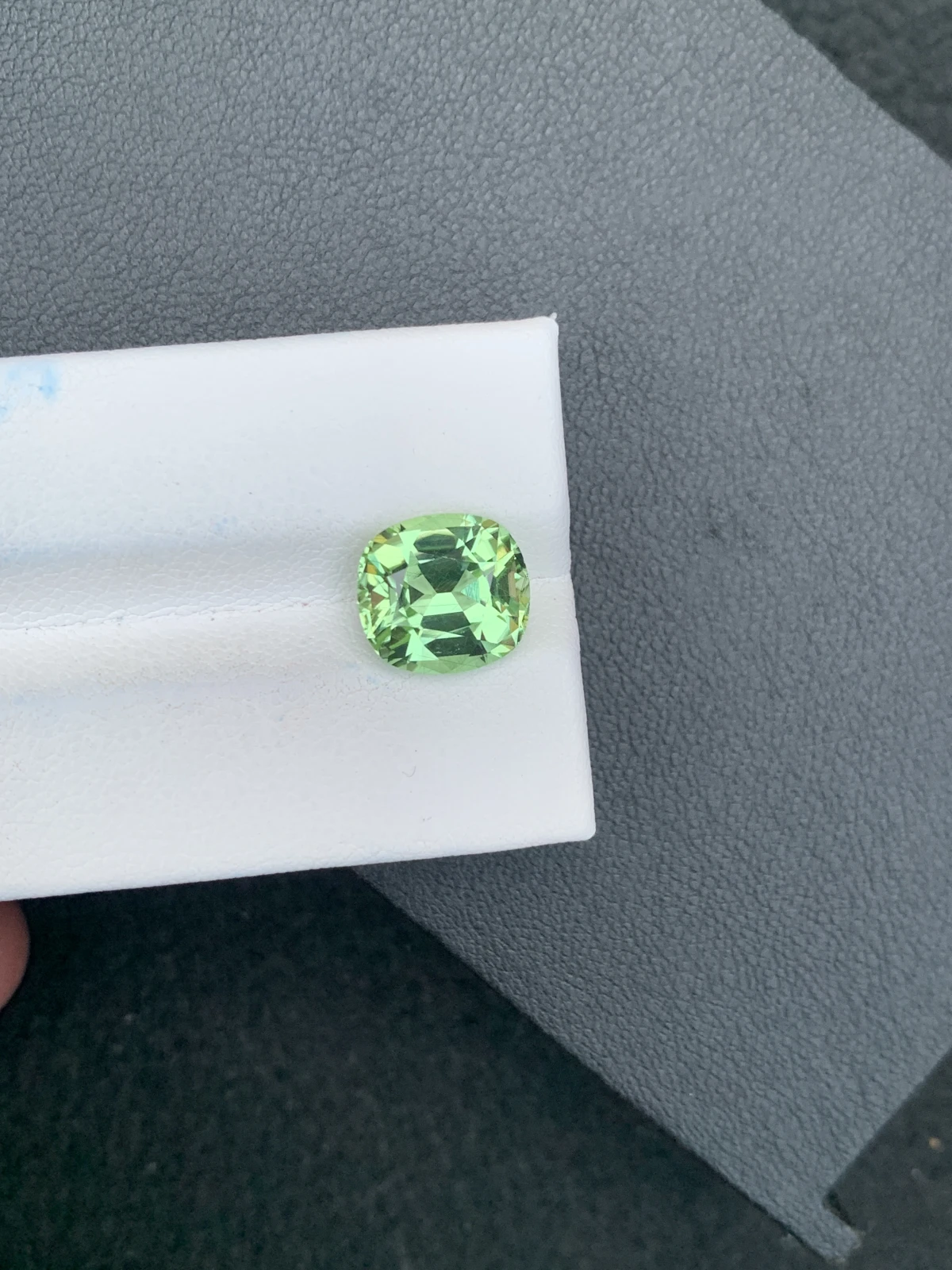 5.20 ct Natural Mint Green Peridot Cushion Shape Loose Gemstone from Supat Valley Pakistan — view 6