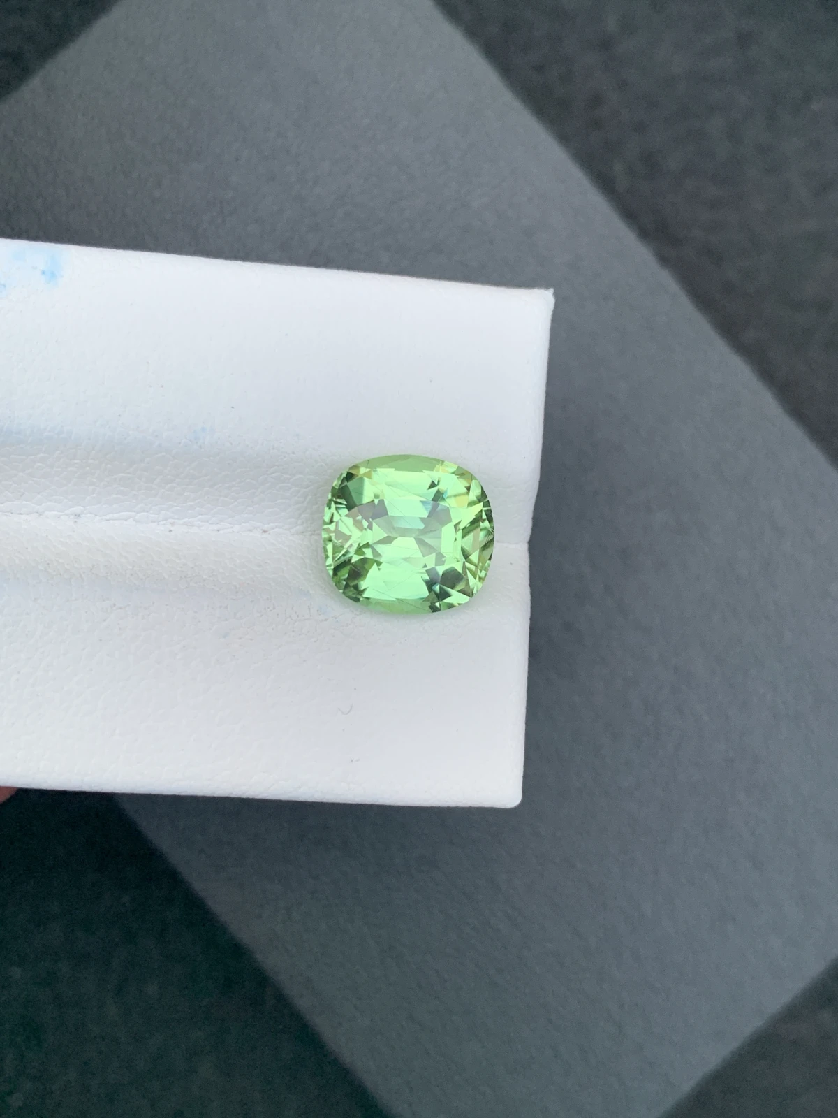 5.20 ct Natural Mint Green Peridot Cushion Shape Loose Gemstone from Supat Valley Pakistan — view 11