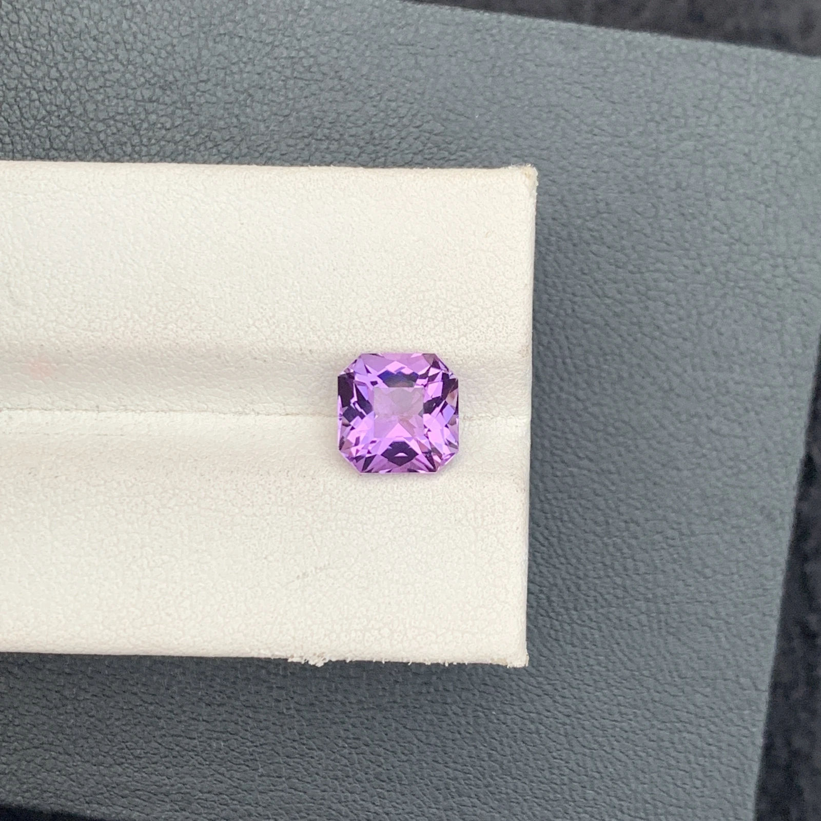 Natural Purple Amethyst 2.37 Carat Faceted Fancy Cut Octagon Shape Loose Gemstone — view 7