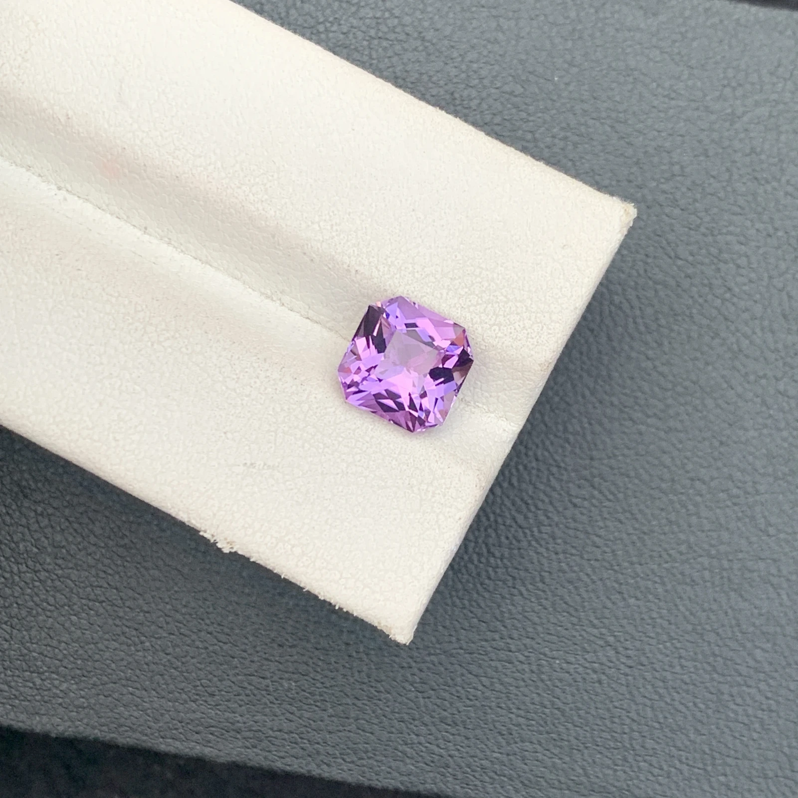 Natural Purple Amethyst 2.37 Carat Faceted Fancy Cut Octagon Shape Loose Gemstone — view 8