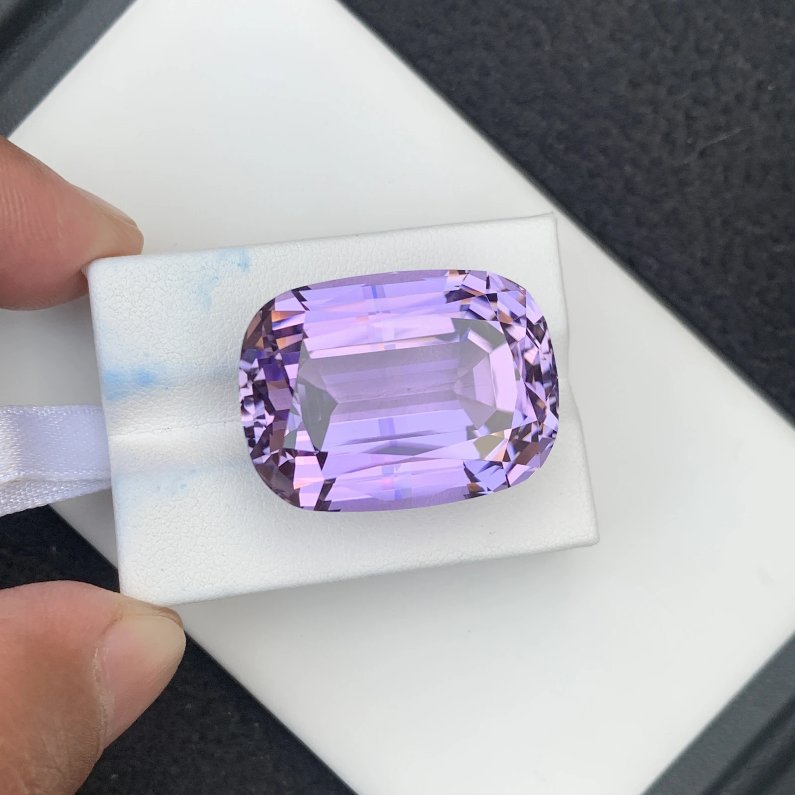 95.24 carat Unheated Natural Purple Kunizte Cushion Shape Loose Gemstone from Afghanisan — view 5