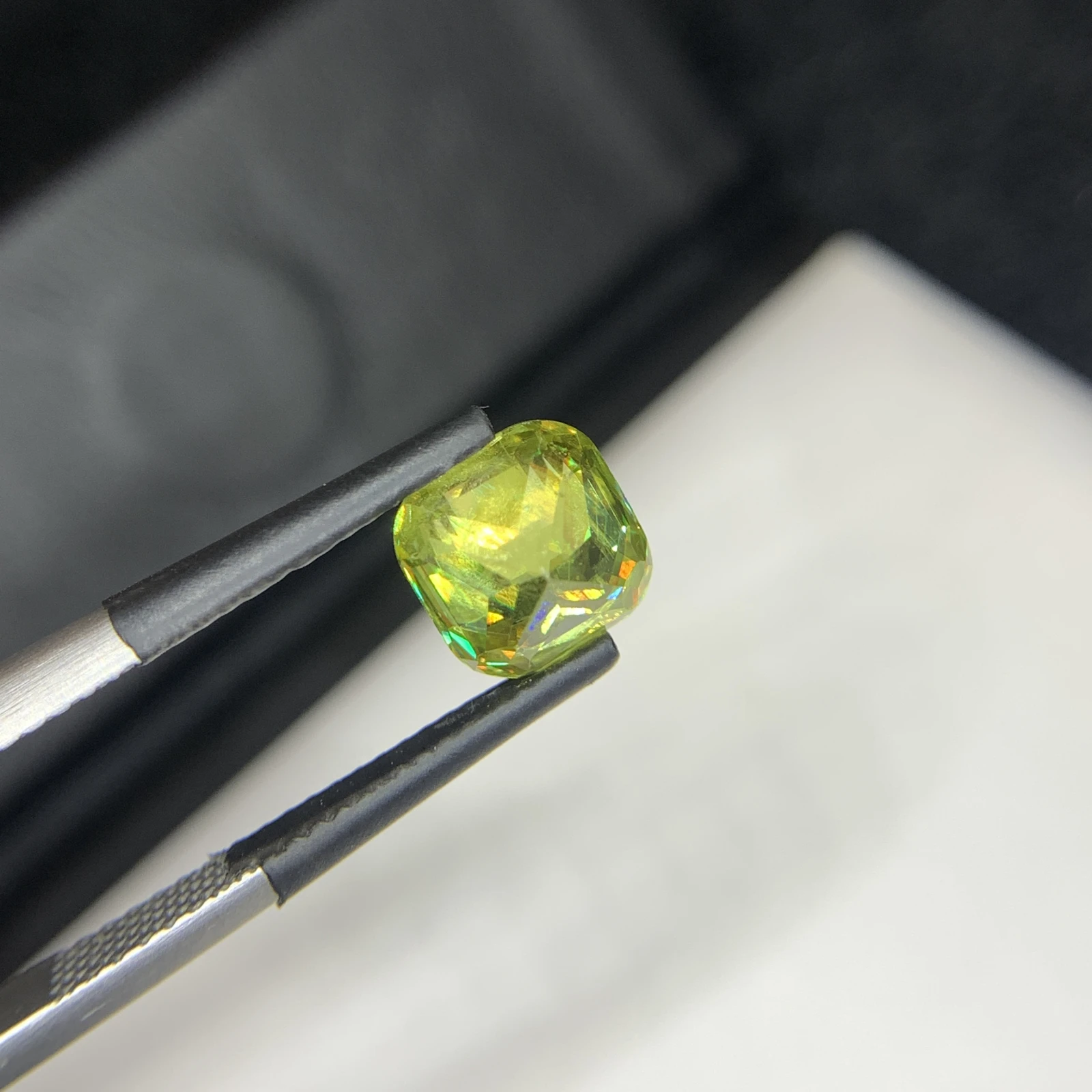 2.60 carat Natural Green Sphene Cushion Shape Faceted Loose Gemstone — view 7