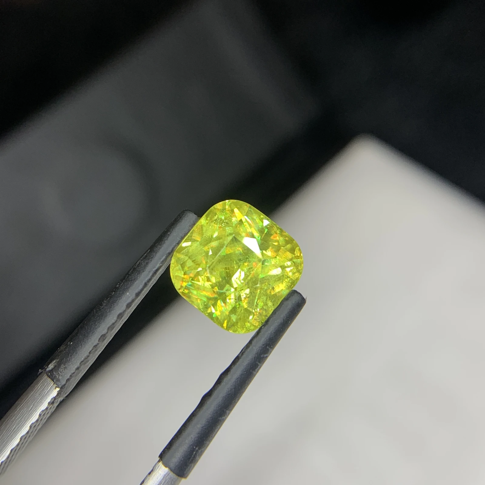 2.60 carat Natural Green Sphene Cushion Shape Faceted Loose Gemstone — view 8