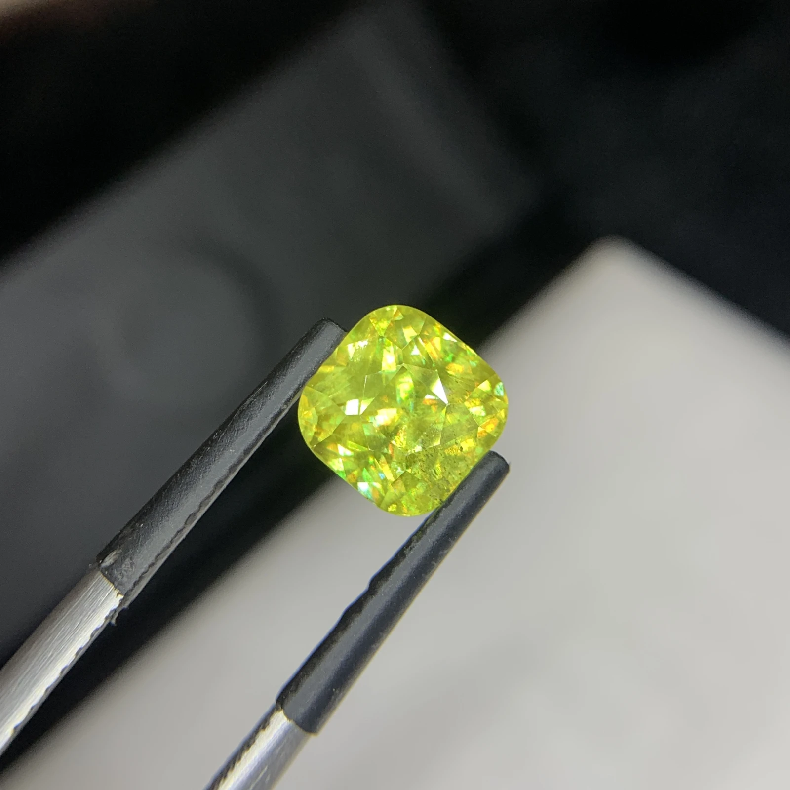 2.60 carat Natural Green Sphene Cushion Shape Faceted Loose Gemstone — view 11