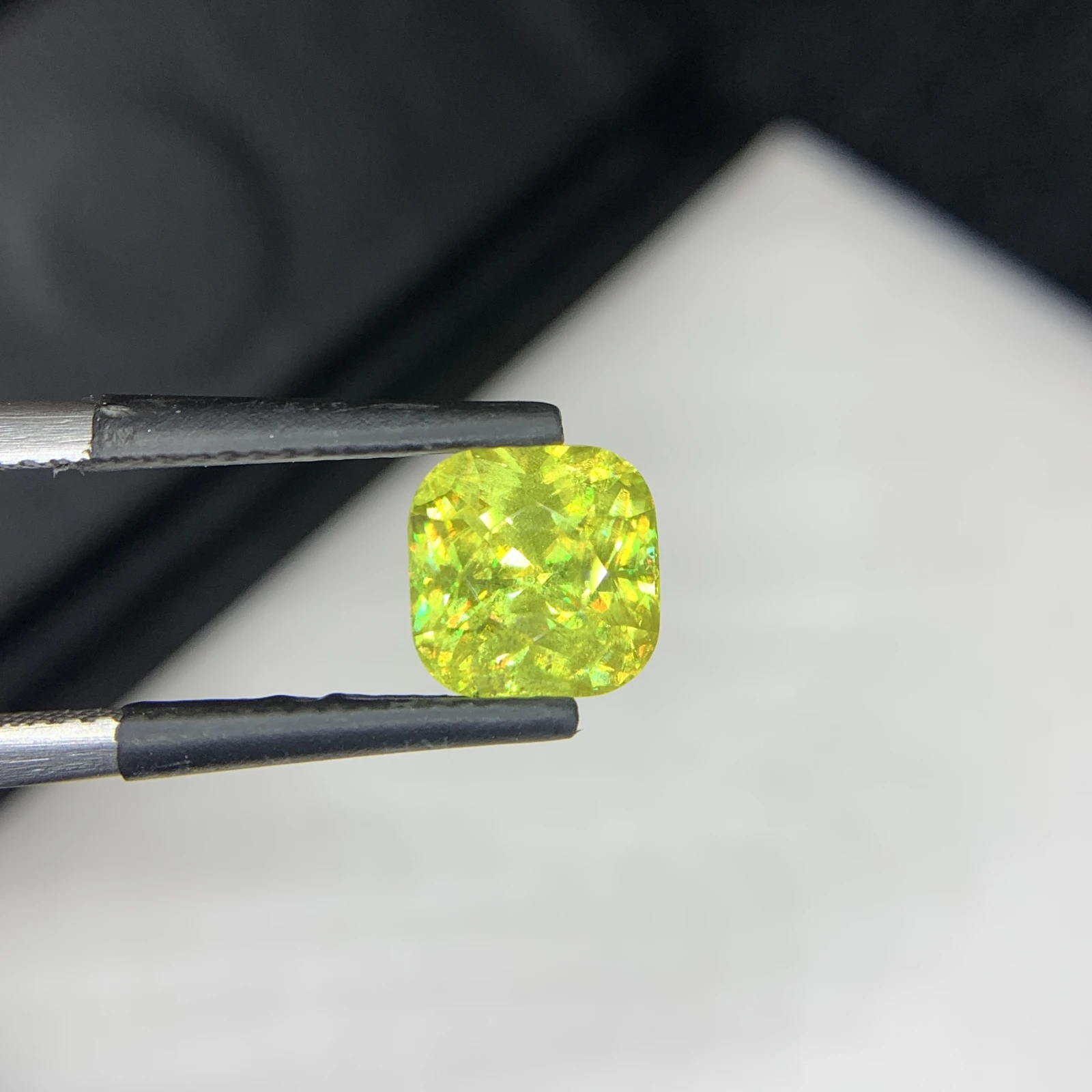 2.60 carat Natural Green Sphene Cushion Shape Faceted Loose Gemstone — view 13