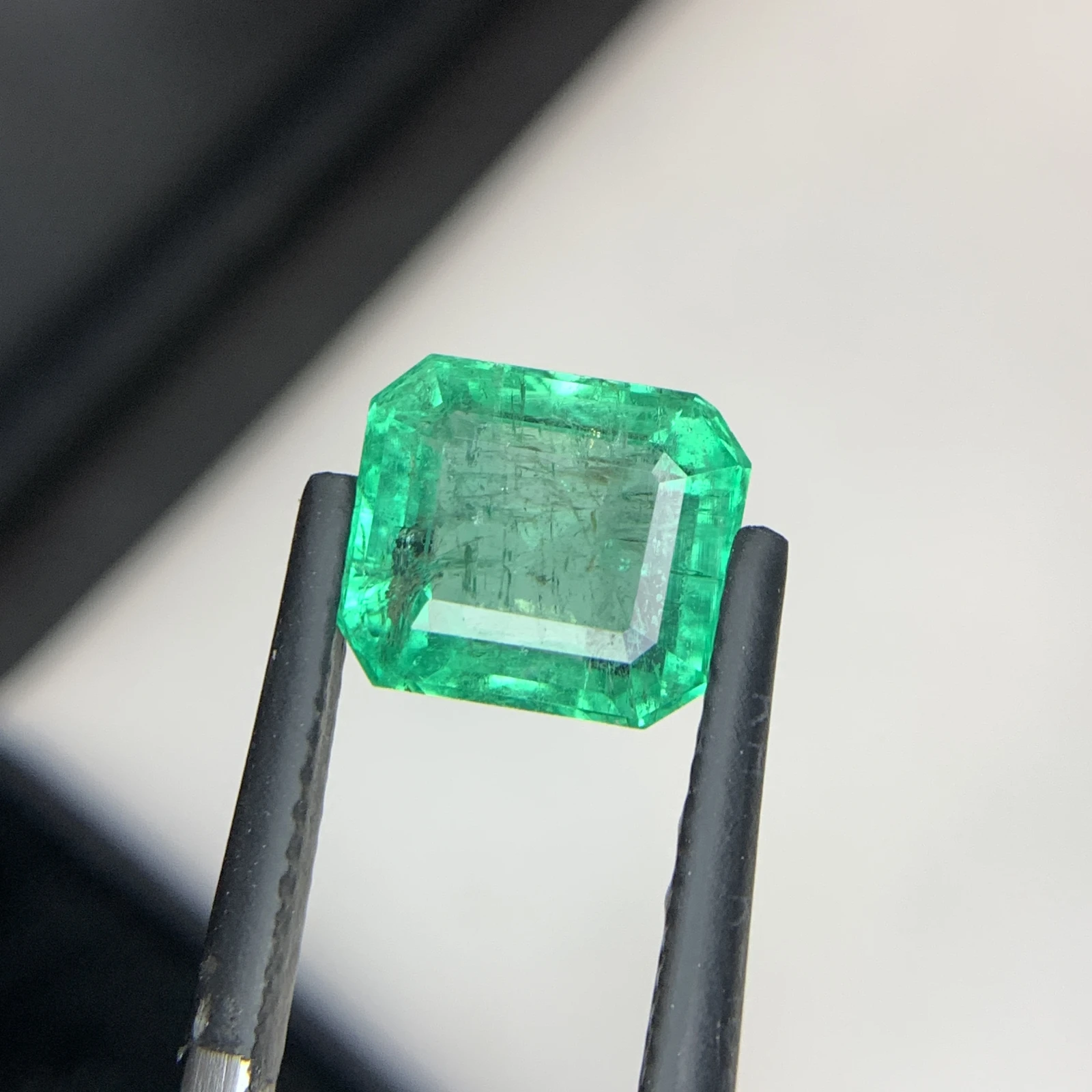 Natural Green Emerald 3.43 Carat Faceted Emerald Cut Shape Loose Gemstone For Jewelry — view 7