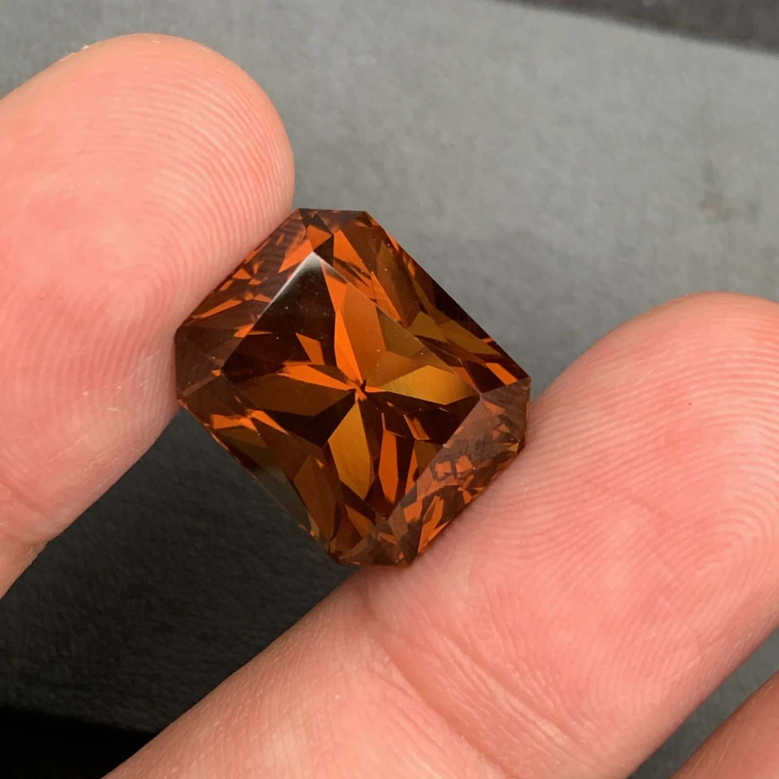 Natural Citrine 21.30 Carats Amber Tone Display Healing Crystal Gemstone For Statement Jewelry — view 1
