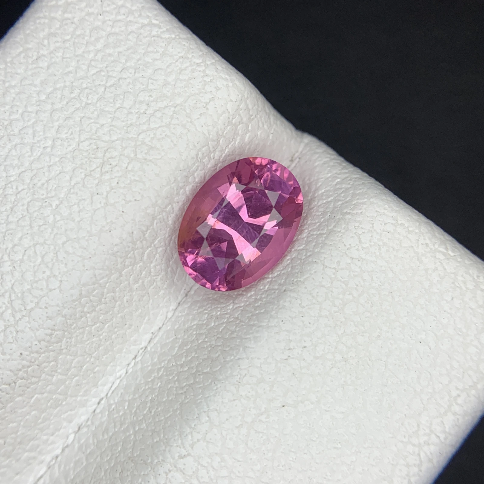 Natural Mahenge Pink Spinel 1.61 Carat Faceted Oval Shape Loose Gemstone — view 13