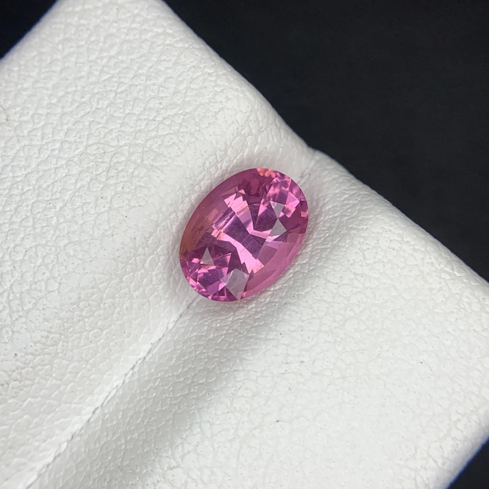 Natural Mahenge Pink Spinel 1.61 Carat Faceted Oval Shape Loose Gemstone — view 14