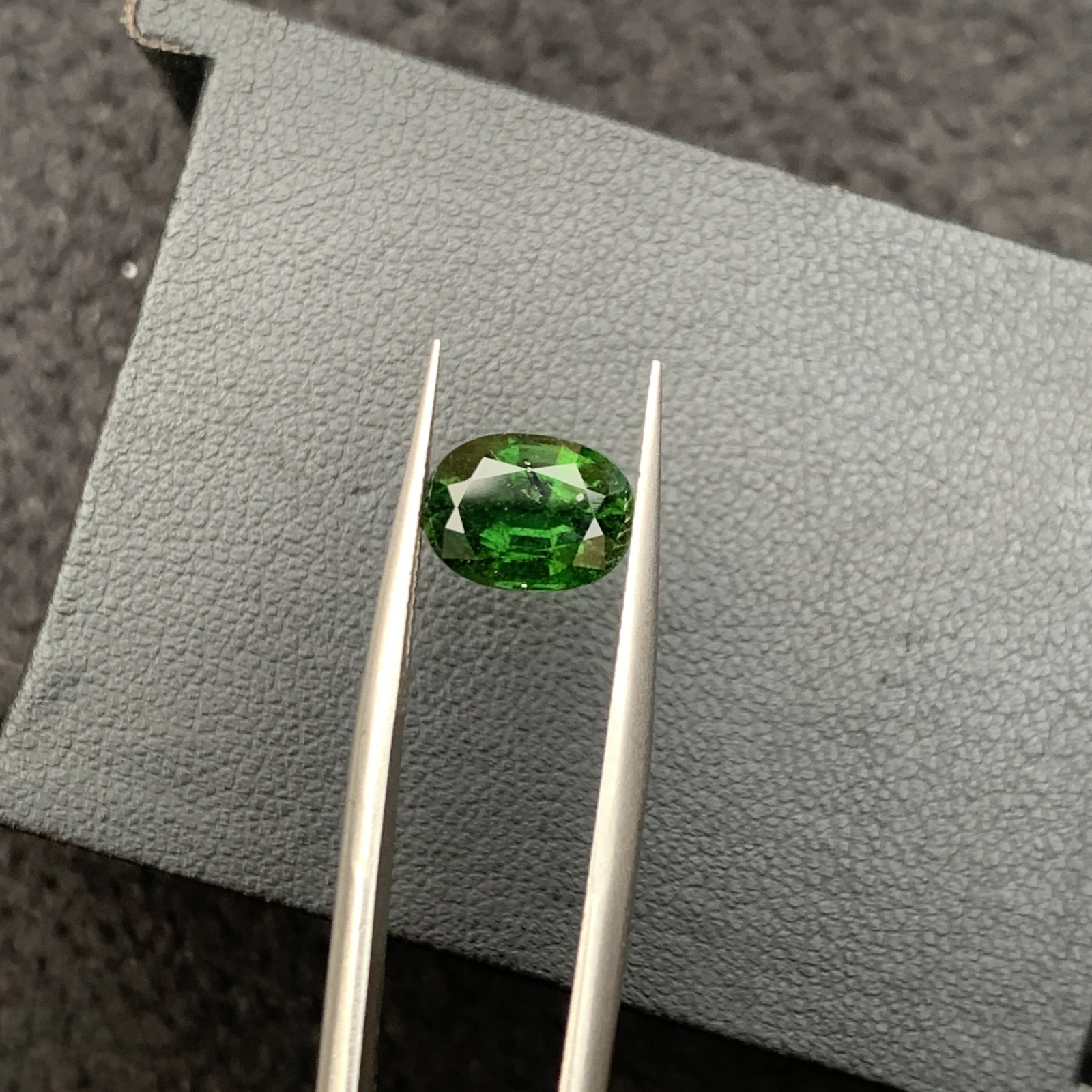 Natural Tsavorite Garnet 2.09 carat, Vivid Green Gemstone For Fine Jewelry Making — view 11