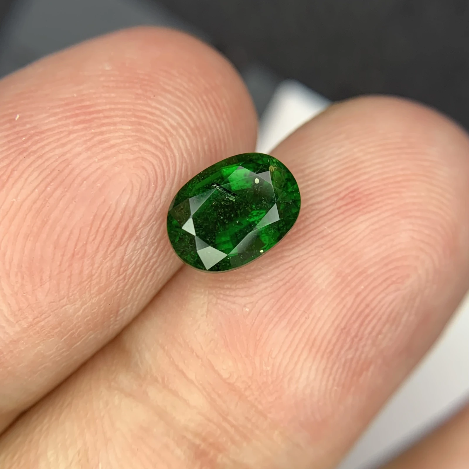 Natural Tsavorite Garnet 2.09 carat, Vivid Green Gemstone For Fine Jewelry Making — view 3