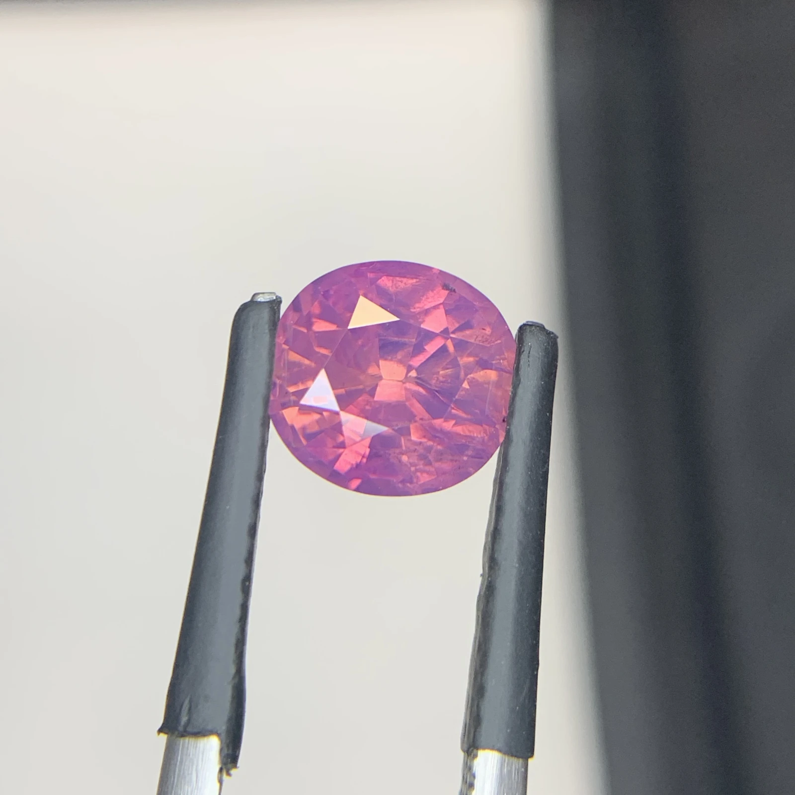 Natural Kashmir Sapphire 2.70 Carat, Faceted Oval Shape Loose Gemstone — view 3