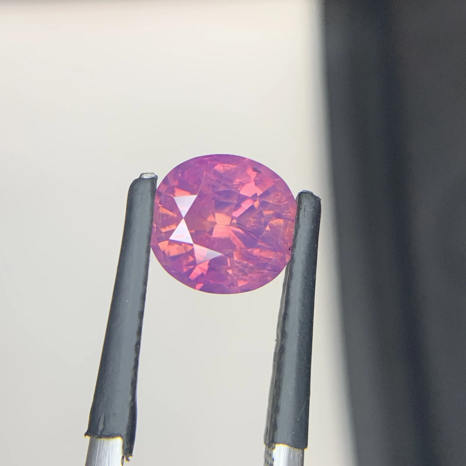 Natural Kashmir Sapphire 2.70 Carat, Faceted Oval Shape Loose Gemstone — view 5