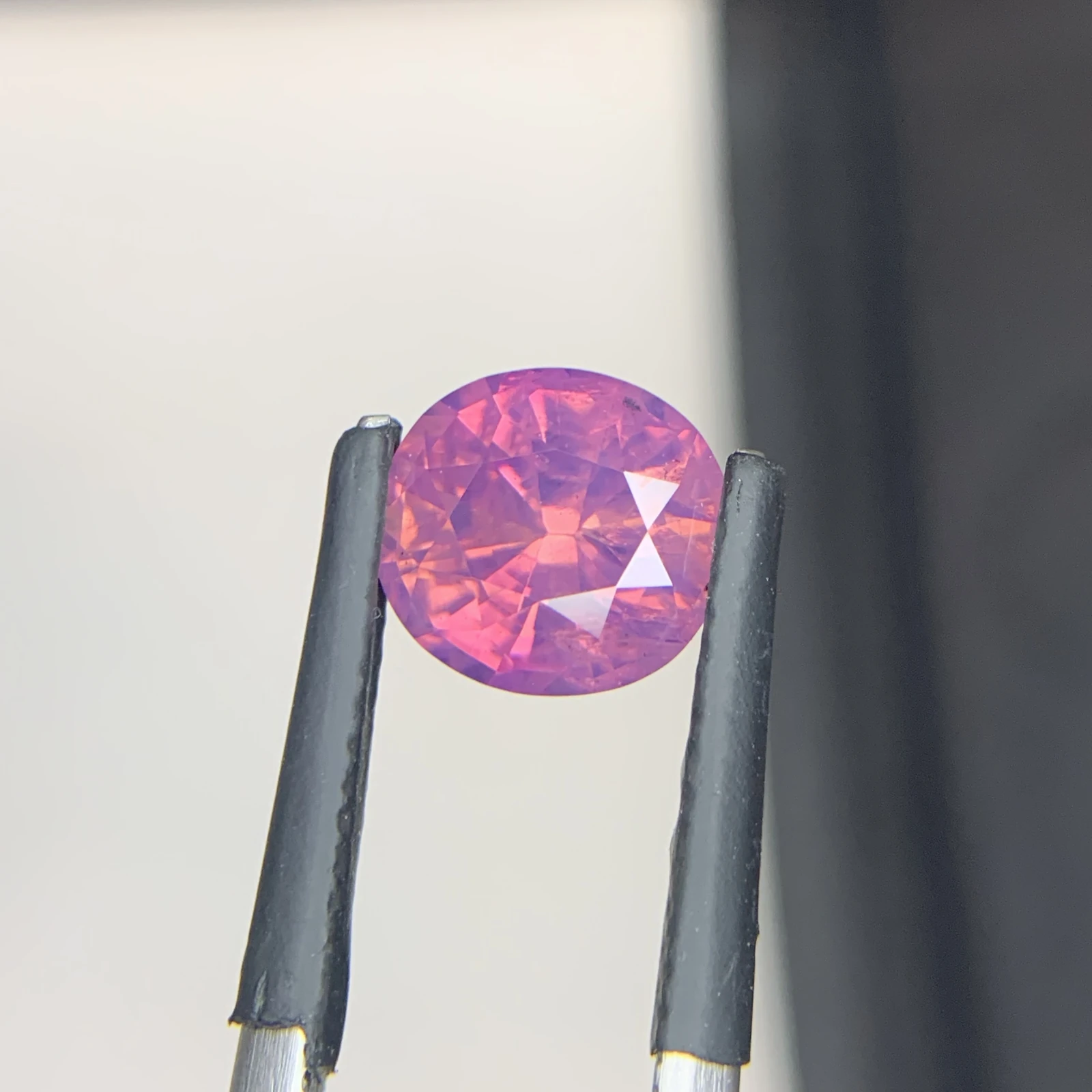 Natural Kashmir Sapphire 2.70 Carat, Faceted Oval Shape Loose Gemstone — view 7