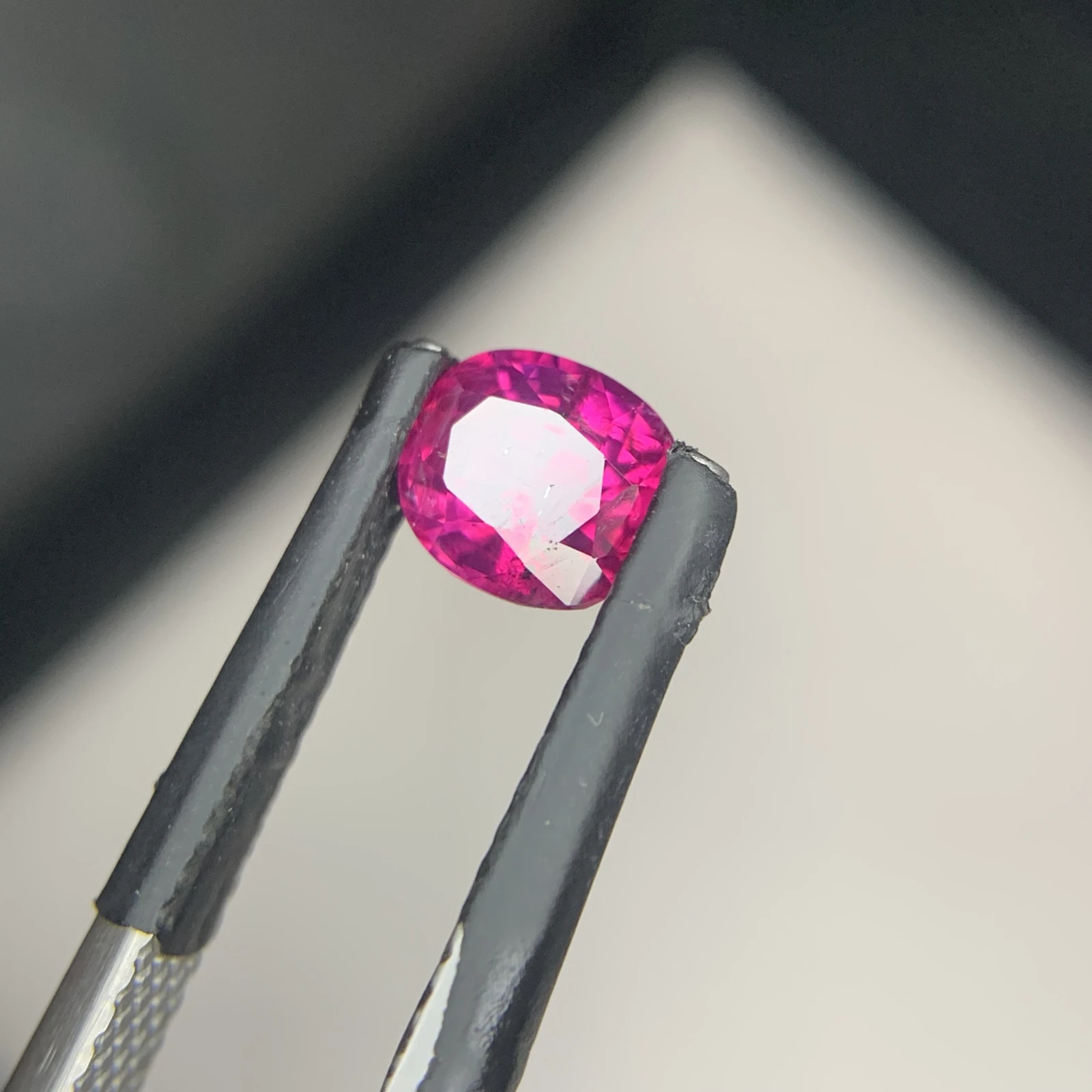 Natural Kashmir Ruby Gemstone 0.98 ct | Cushion Cut Pinkish Red Loose Stone for Jewelry — view 3
