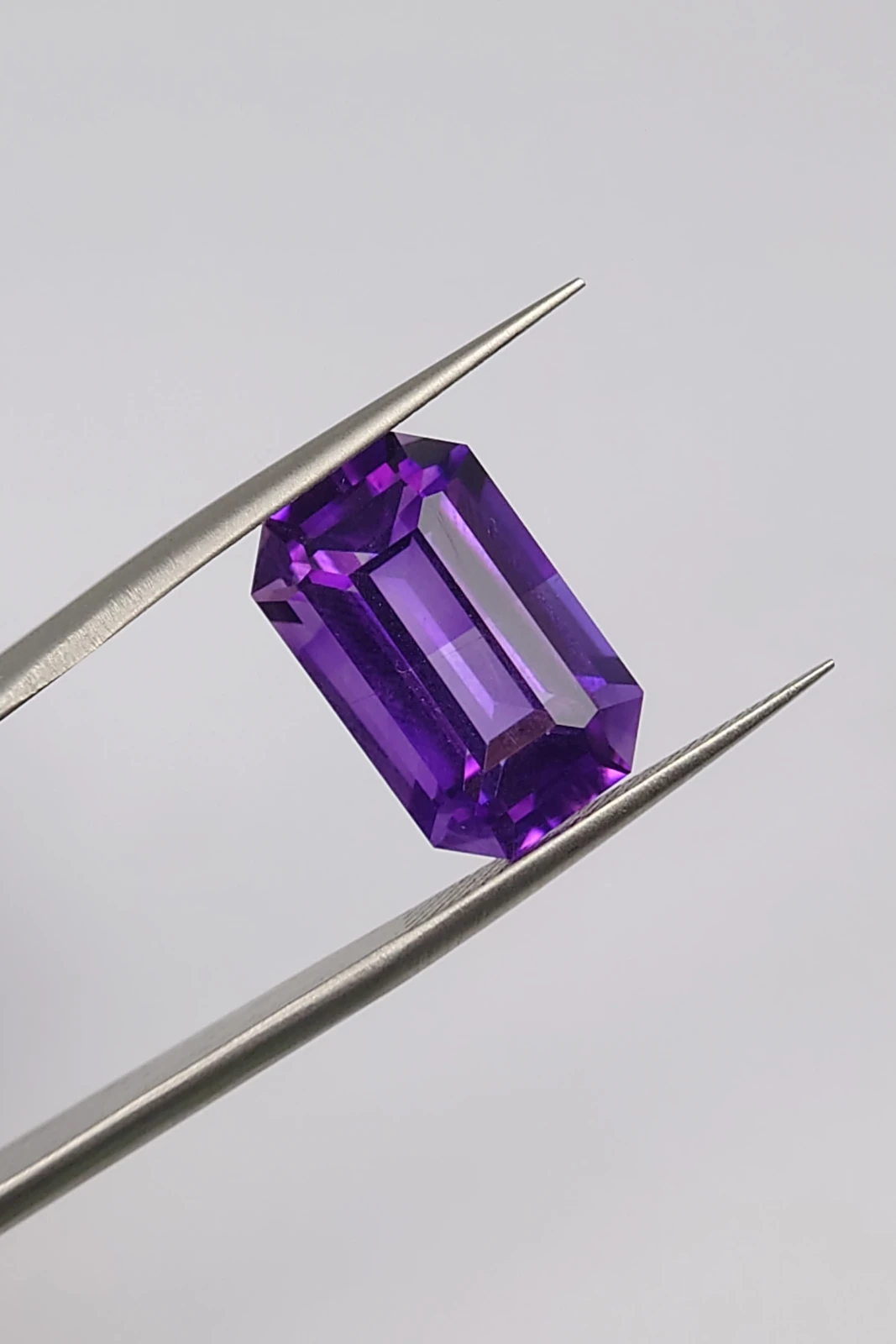 8.12 ct Natural Amethyst Emerald Cut loose Gemstone From Nigeria — view 1