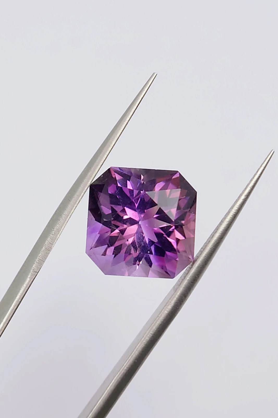 7 ct Natural Amethyst Square Barion Cut From Nigeria — view 3