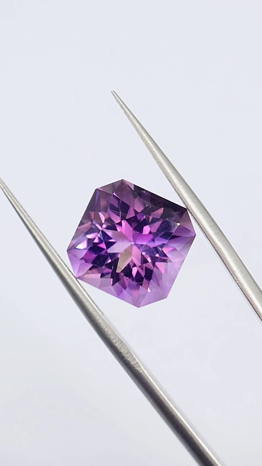 7 ct Natural Amethyst Square Barion Cut From Nigeria — view 5